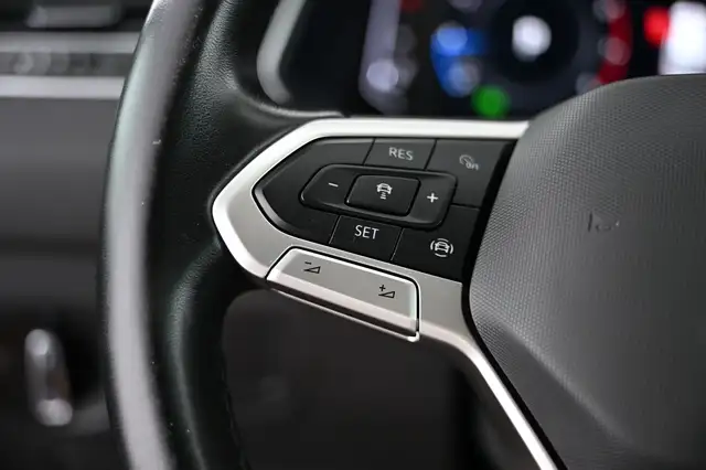 Volkswagen Tiguan view 27