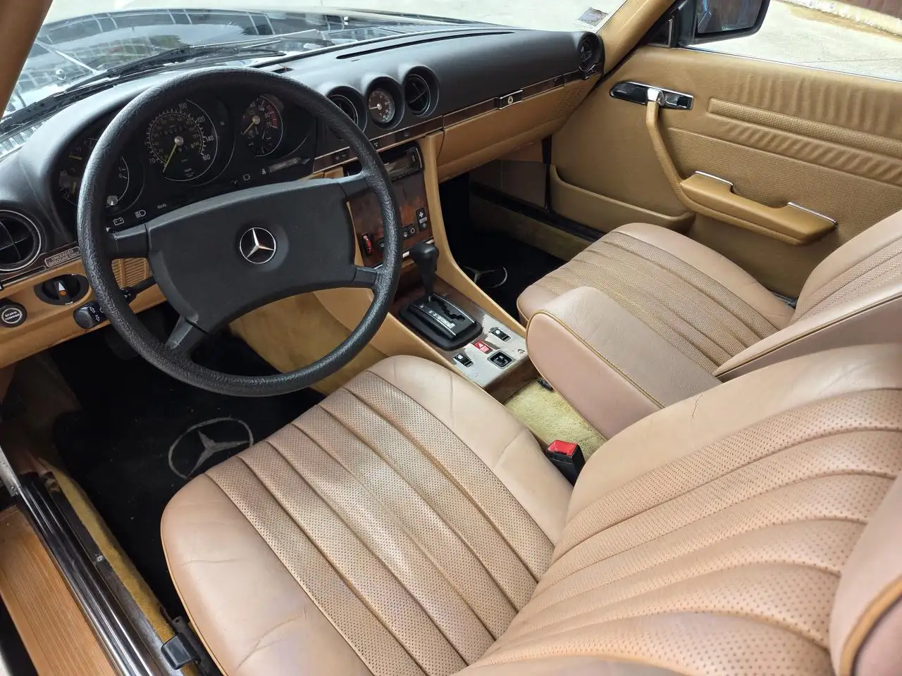 Mercedes-Benz 380, foto 11