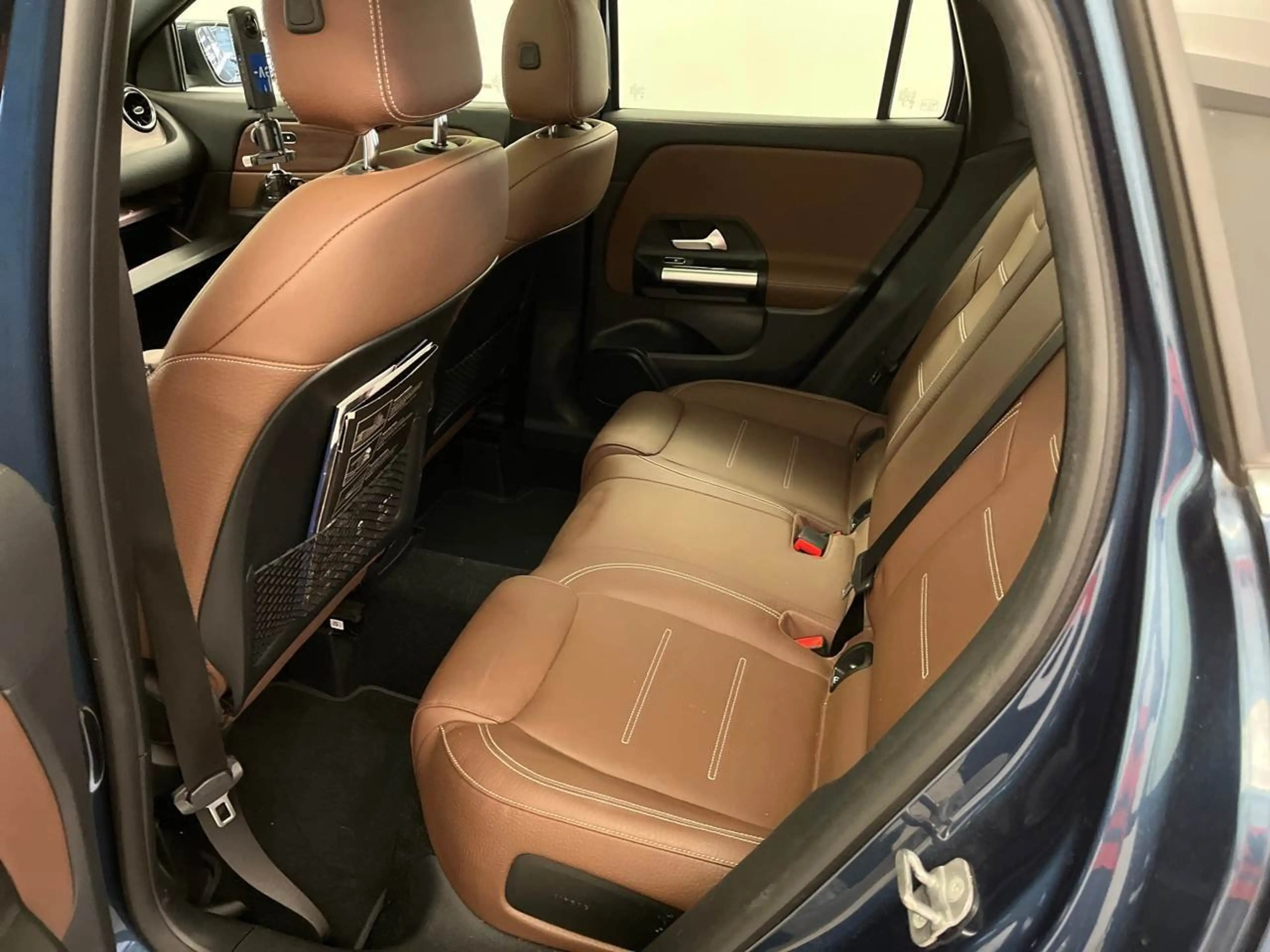 Mercedes-Benz GLA 220 d 4Matic Progressive Pano S-Dach SpoSi — photo 10