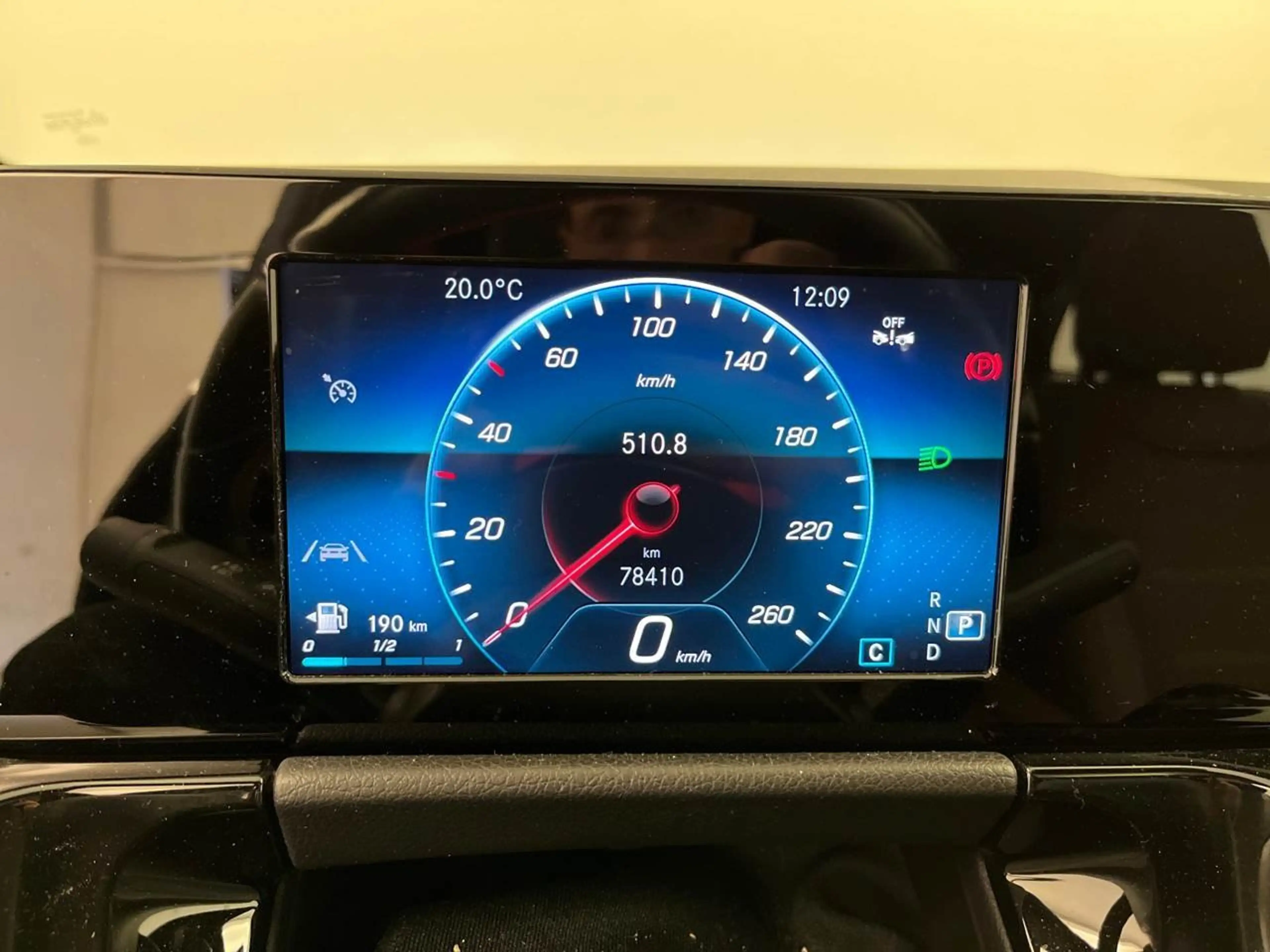 Mercedes-Benz GLA 220 d 4Matic Progressive Pano S-Dach SpoSi — photo 9