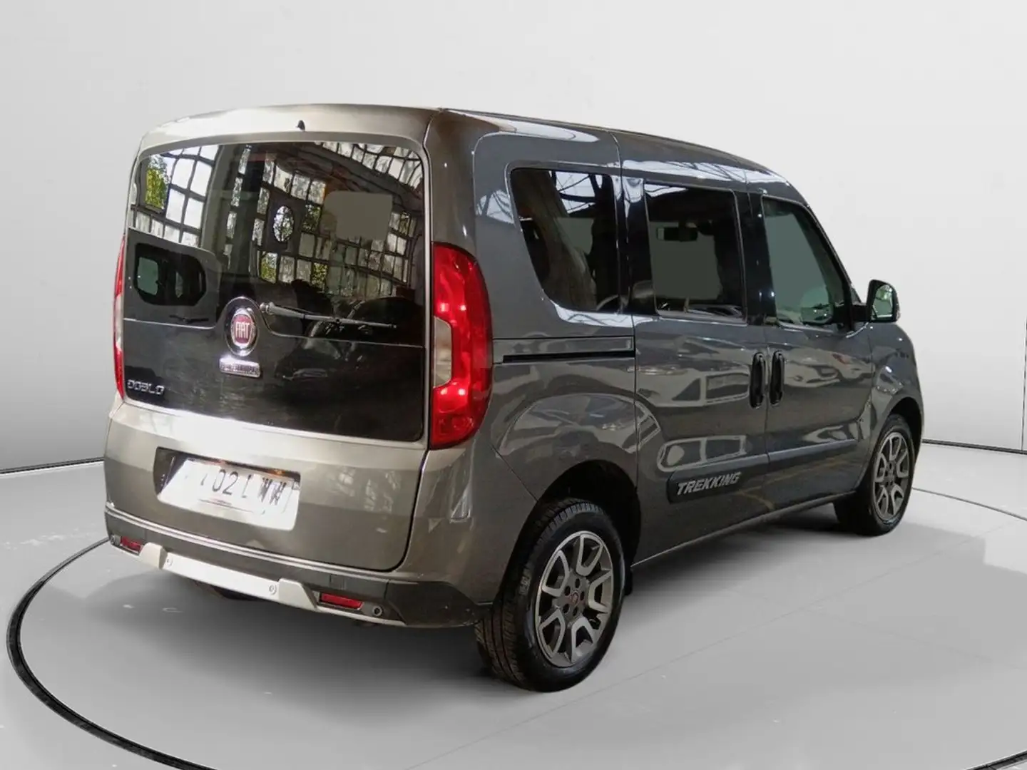 Fiat Doblo Combi 1.6Mjt Trekking 89kW Gris - 2