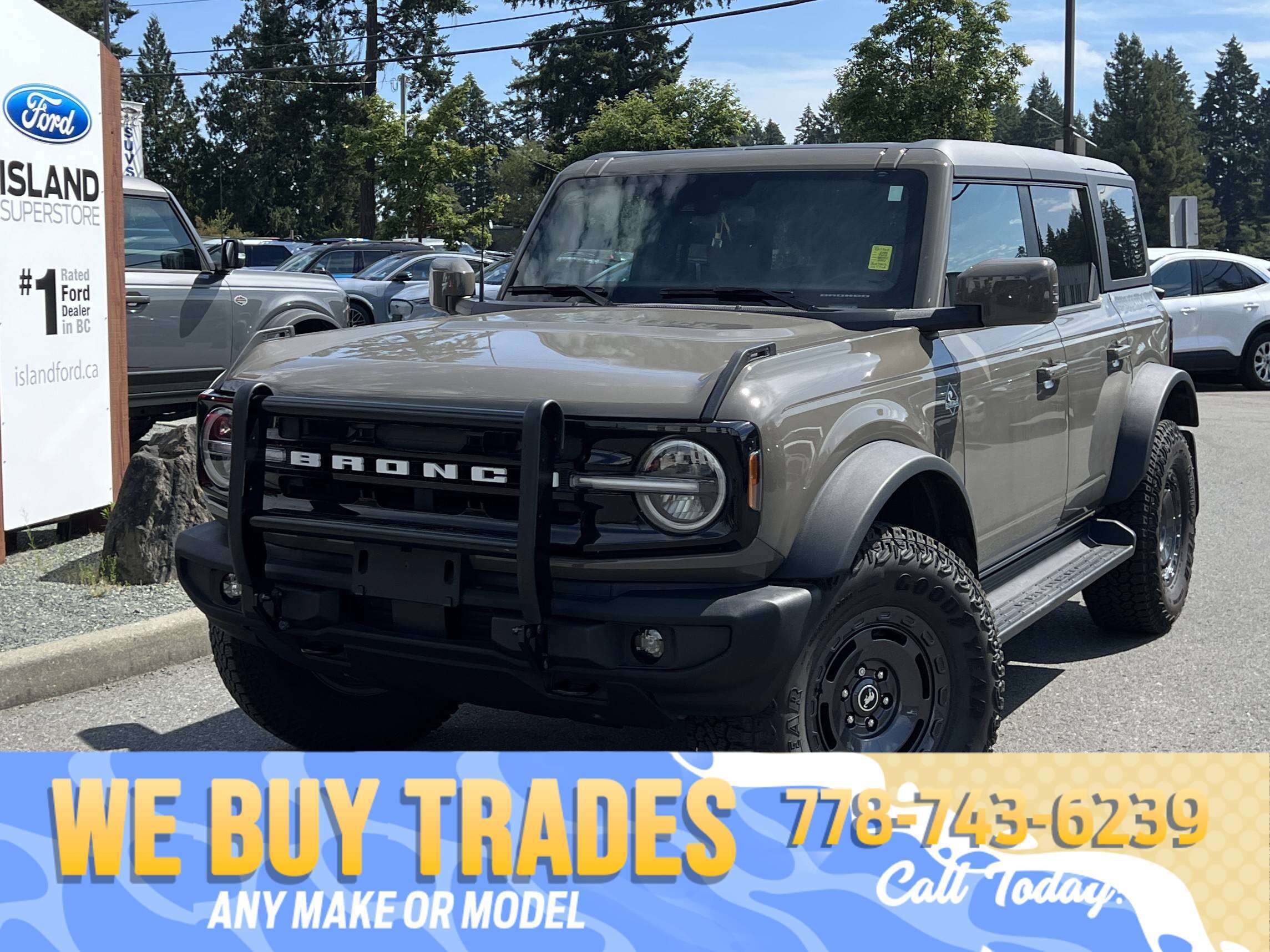 Gray 2025 Ford Bronco SUV / Crossover Four-Wheel Drive Automatic