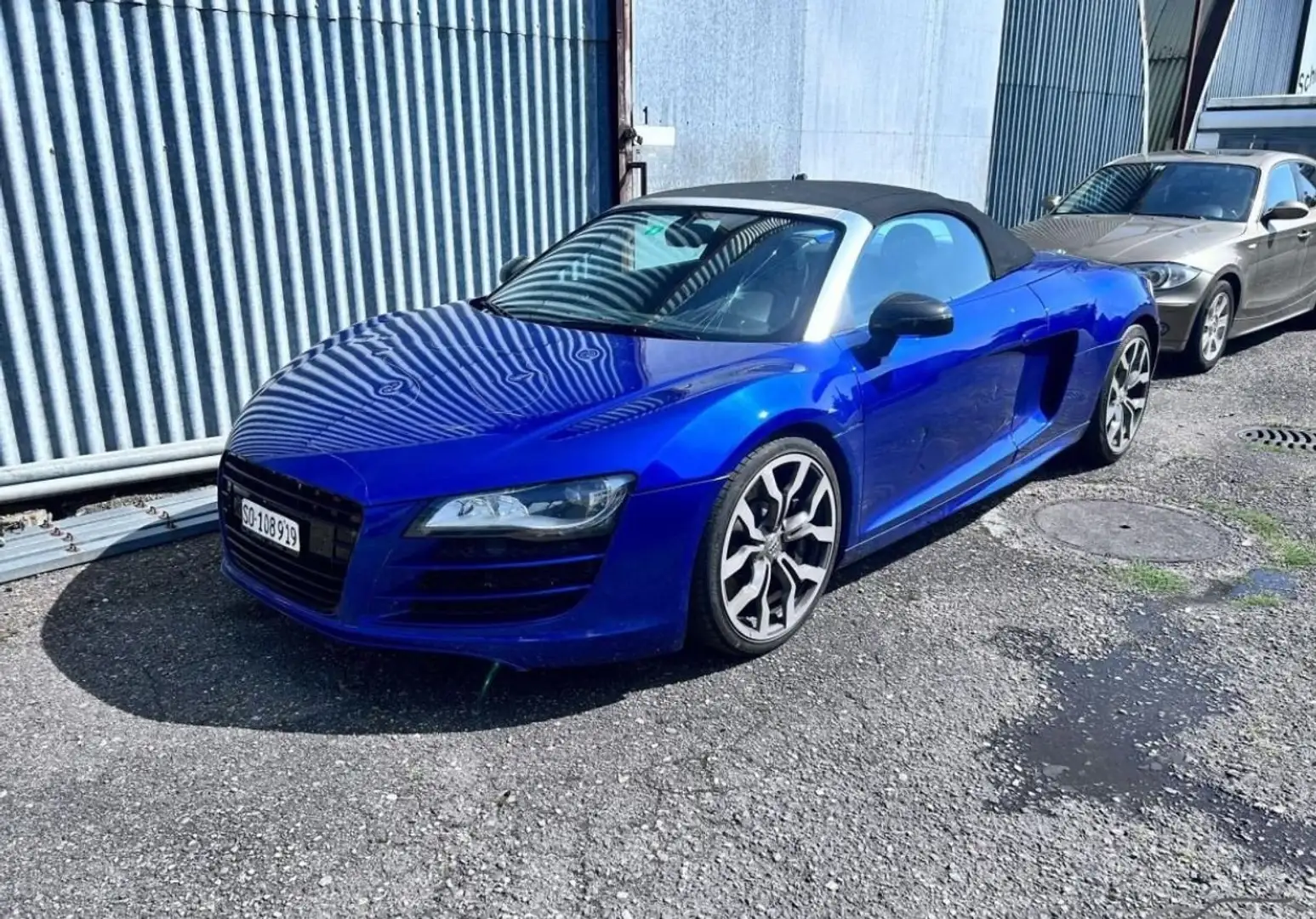 Audi R8 R8 Spyder 5.2 FSI quattro R tronic schweizer EZ Blau - 1