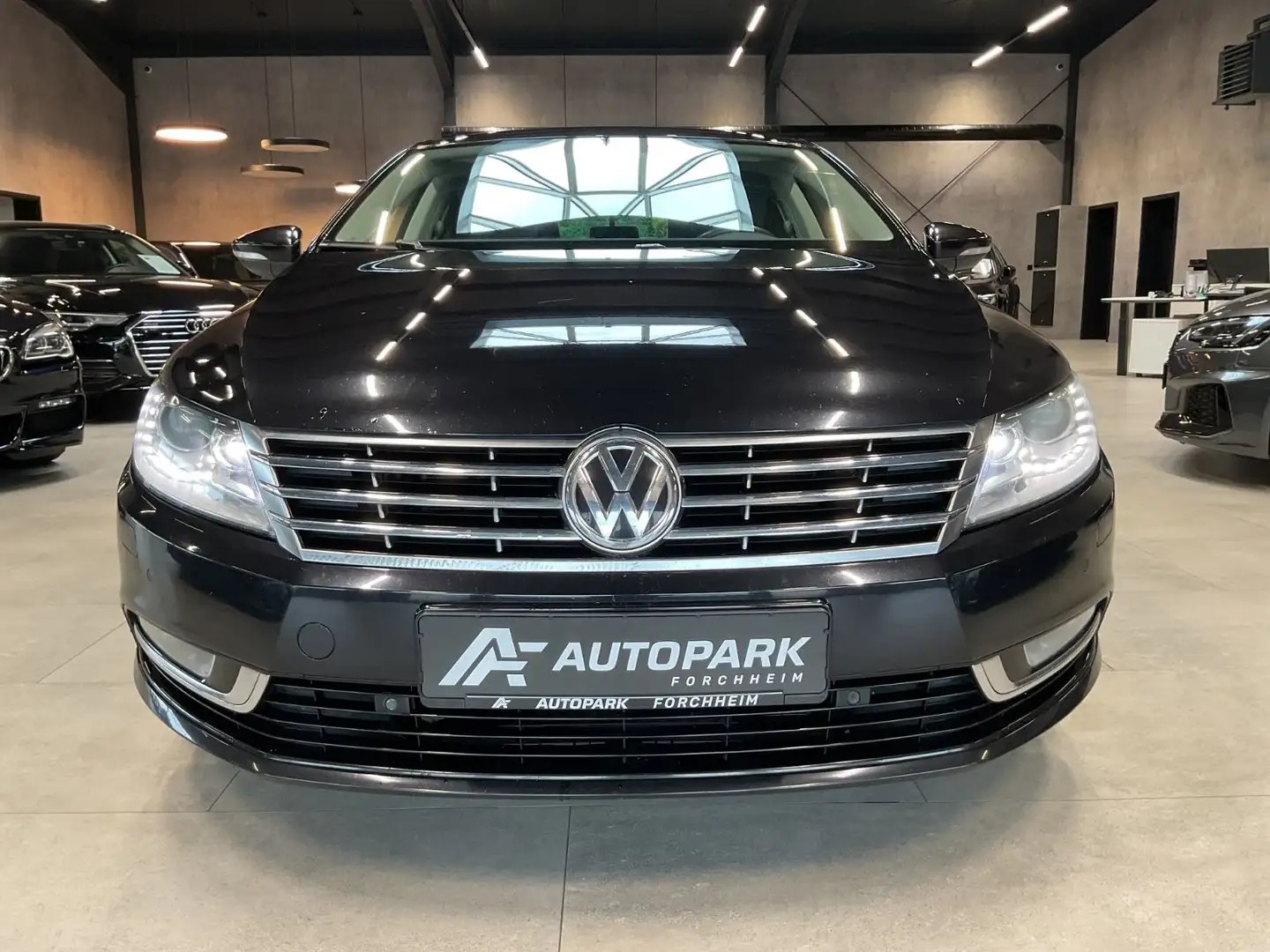 Volkswagen CC 2.0 TDI AHK Kamera Leder Navi Xenon Zwart - 2