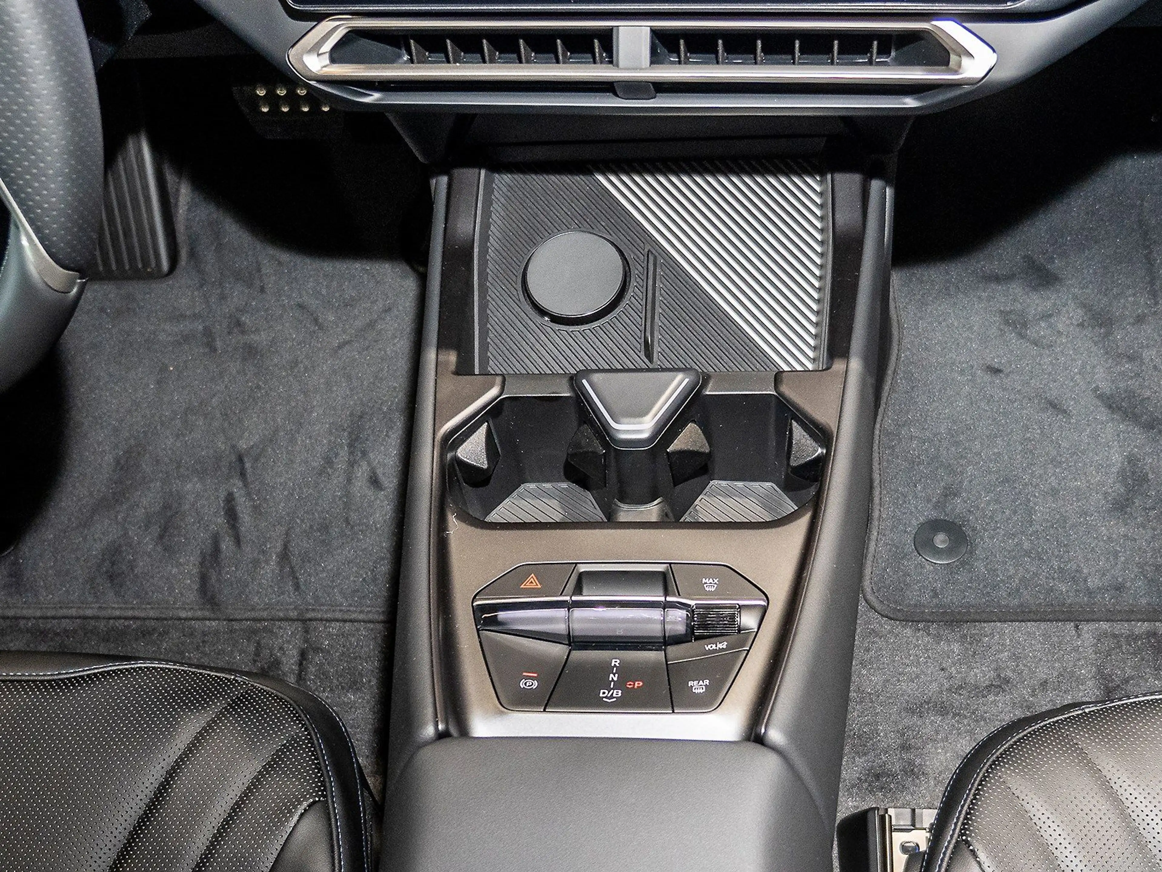 BMW i3 50 xDrive SOFORT 6.100 EUR ERSPARNIS — photo 7