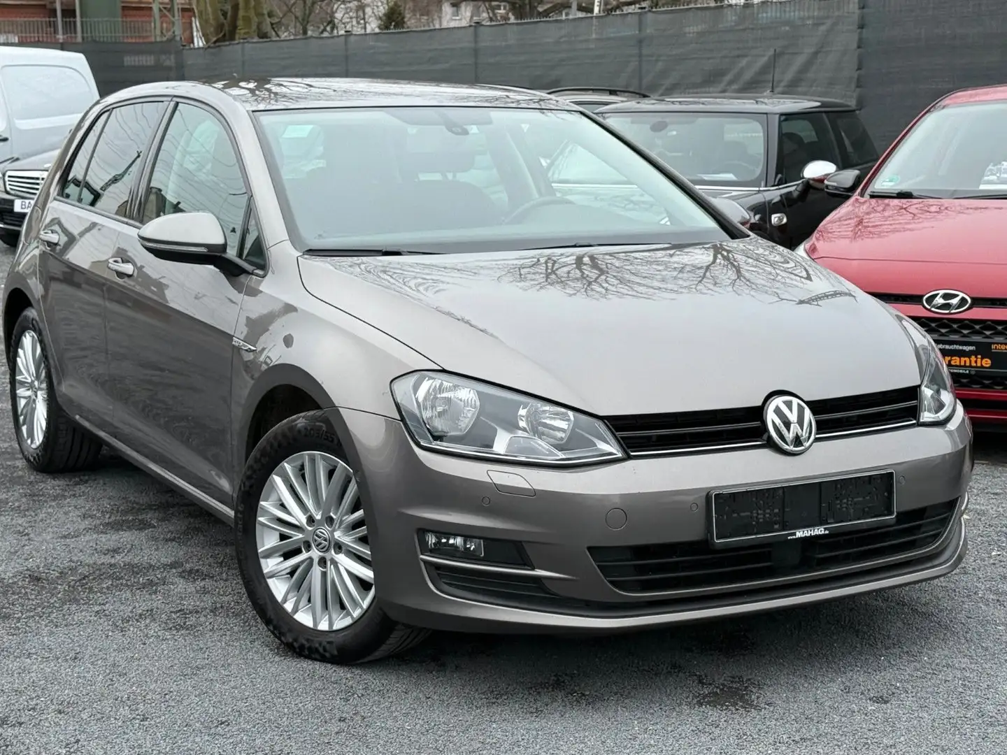 Volkswagen Golf GOLF VII Lim.CUP /AUTOMATIK / 2 HAND / SHZ / Grau - 2