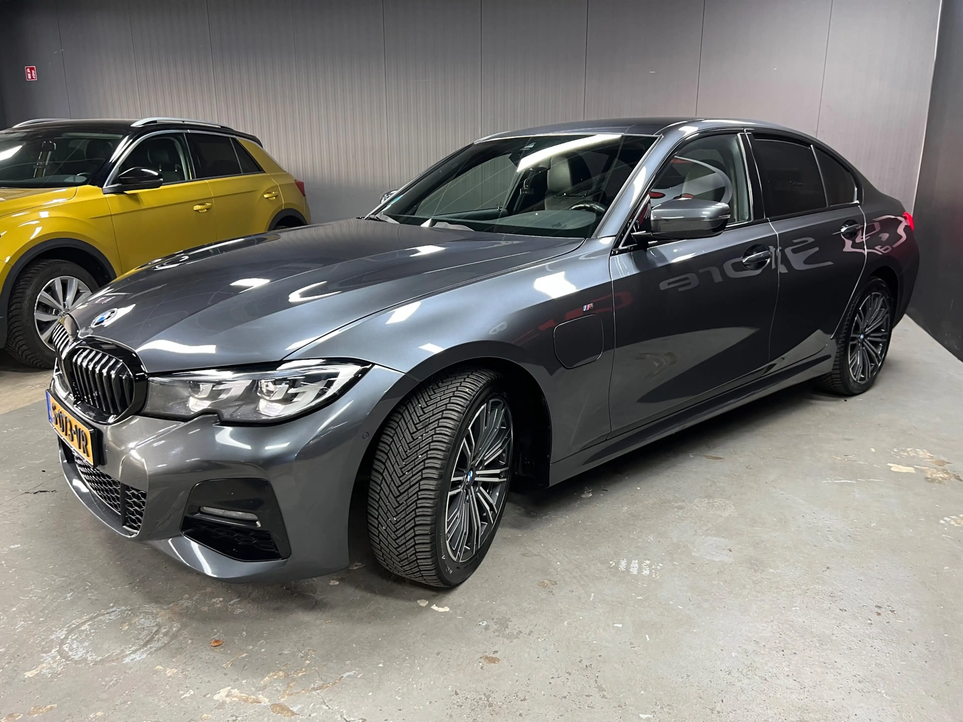 BMW 330 3-serie 330e High Executive | Camera | Alcantara | — photo 5