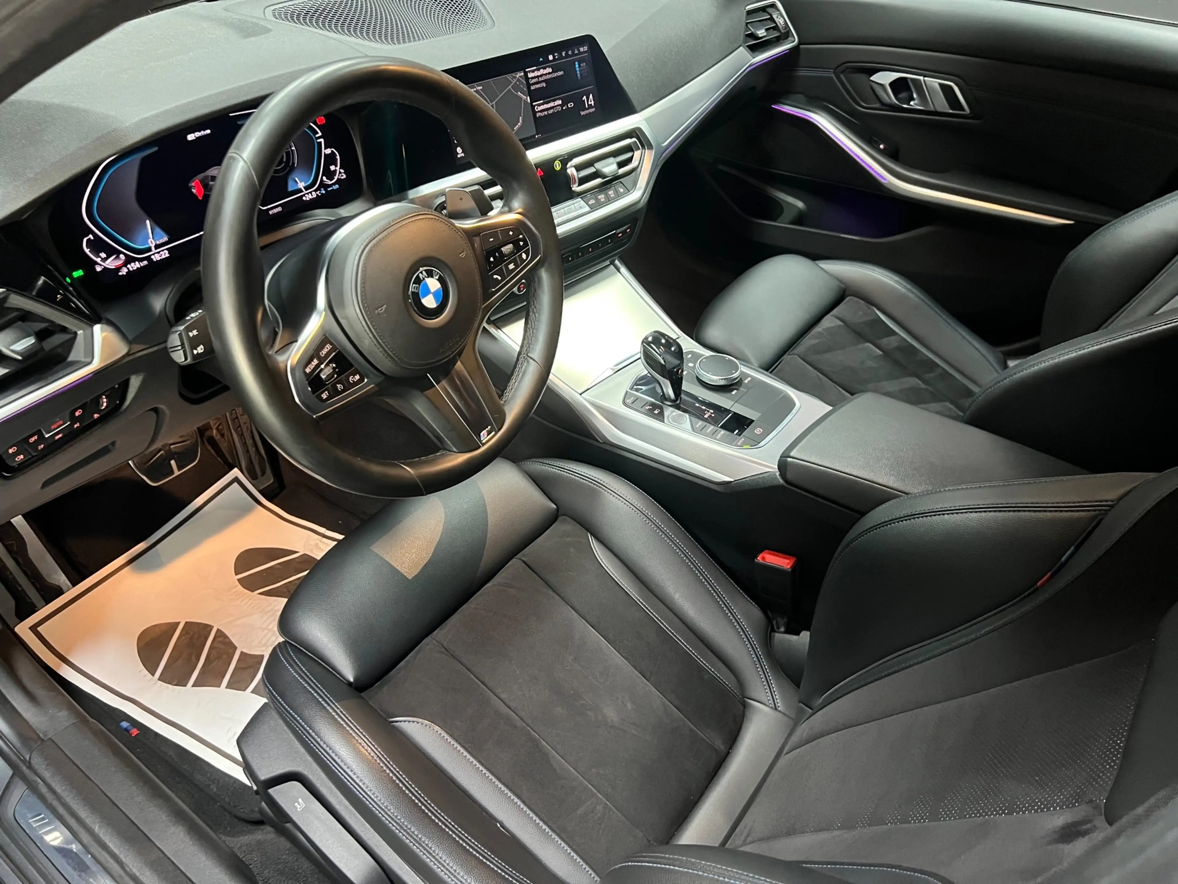 BMW 330 3-serie 330e High Executive | Camera | Alcantara | — photo 12