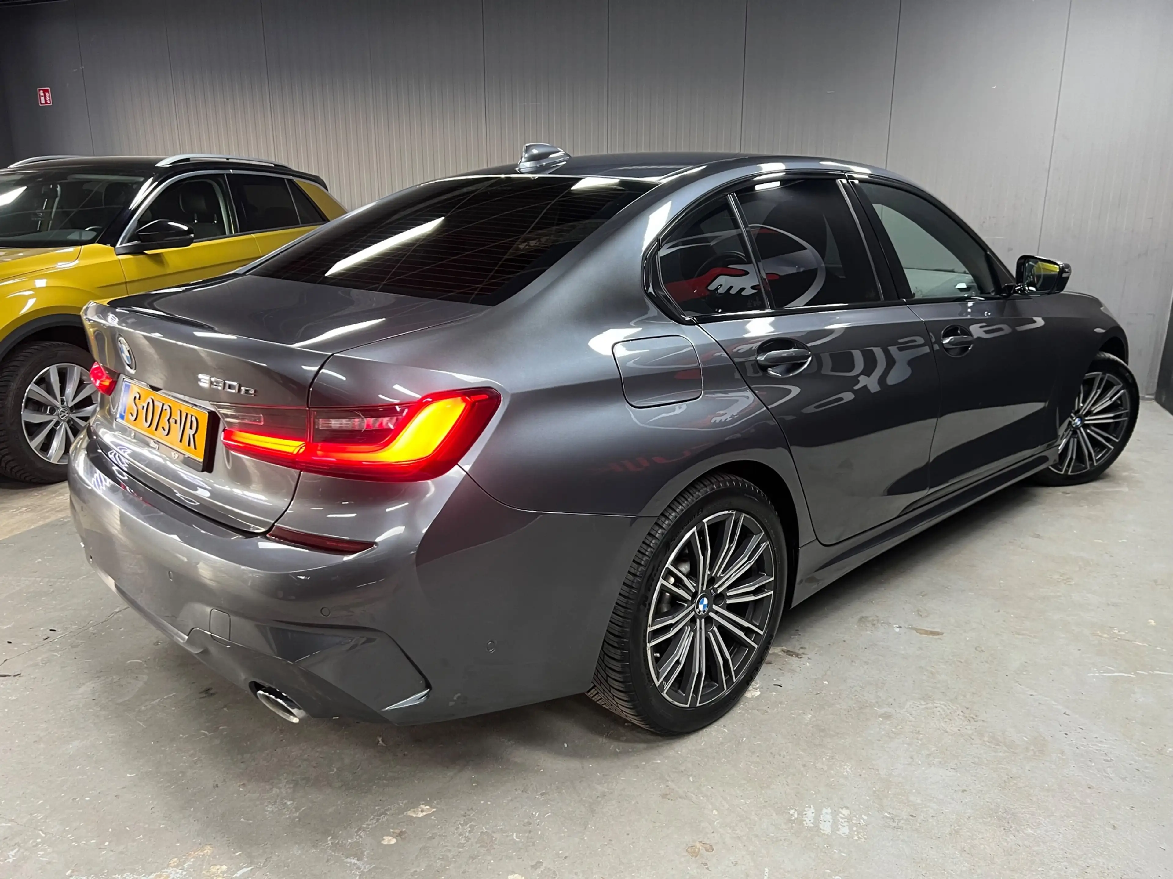 BMW 330 3-serie 330e High Executive | Camera | Alcantara | — photo 6