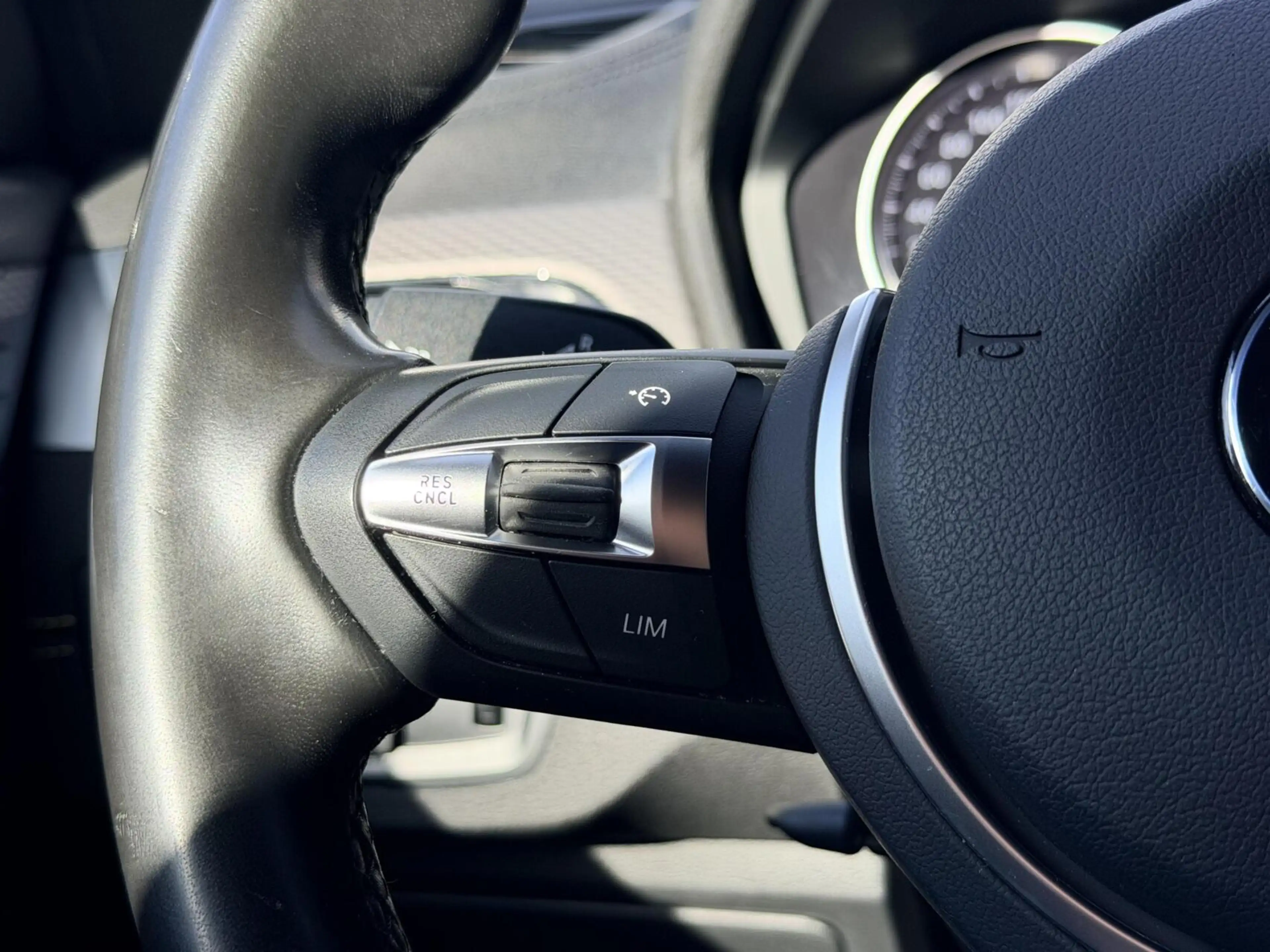 BMW X2 sDrive18i Executive | Automaat | M Sport | Trekhaa — photo 9