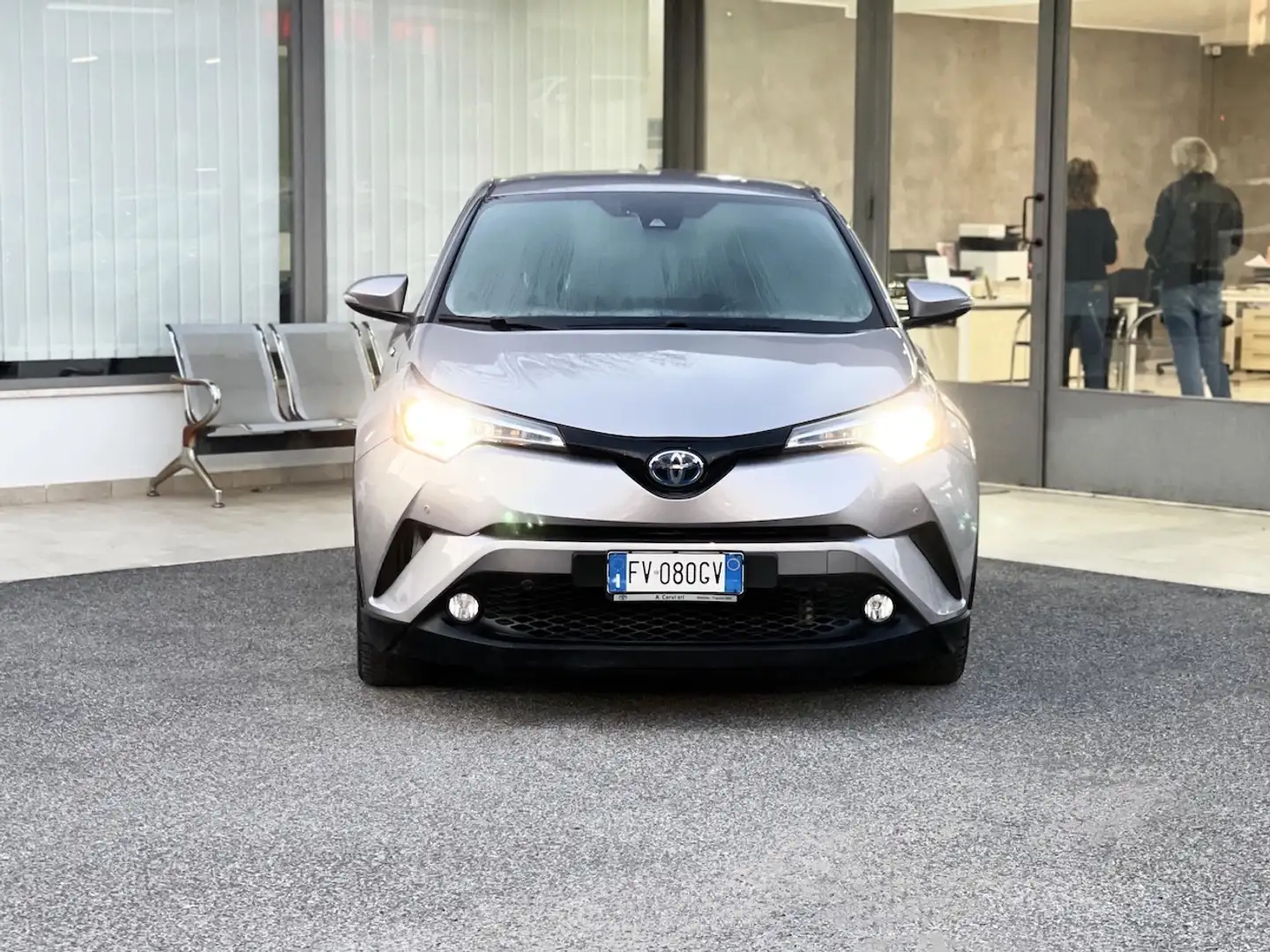 Toyota C-HR 1.8 Hybrid 98CV E6 Automatica - 2019 Argent - 2