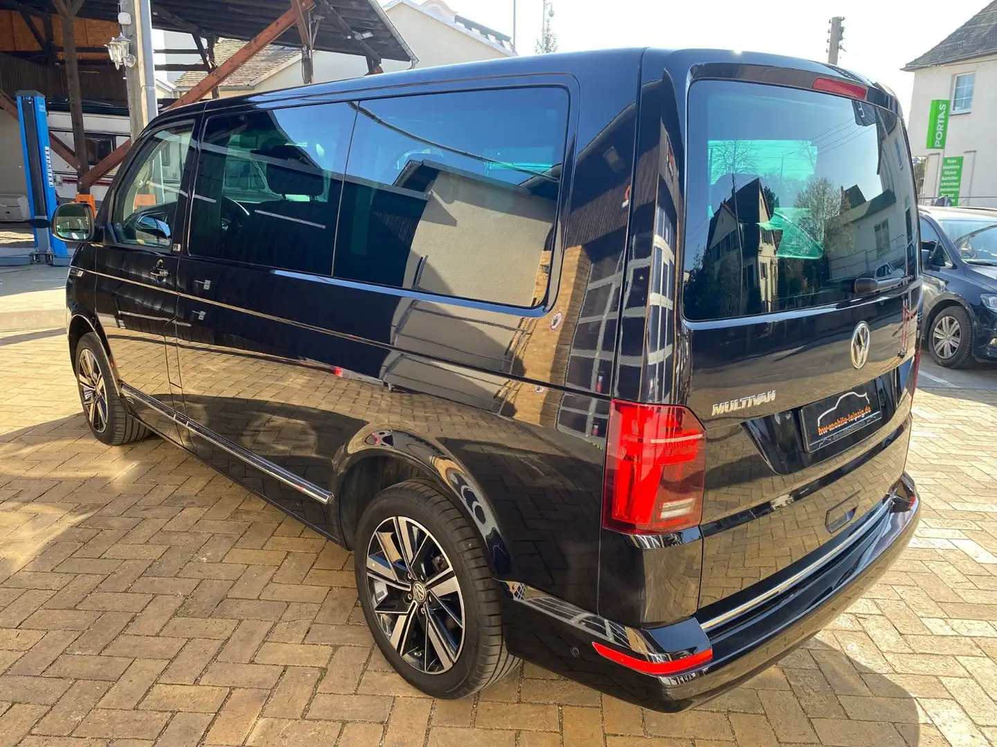 Volkswagen T6 Multivan T6.1 Multivan Generation Six LED SHZ ACC AHK PDC Negro - 2