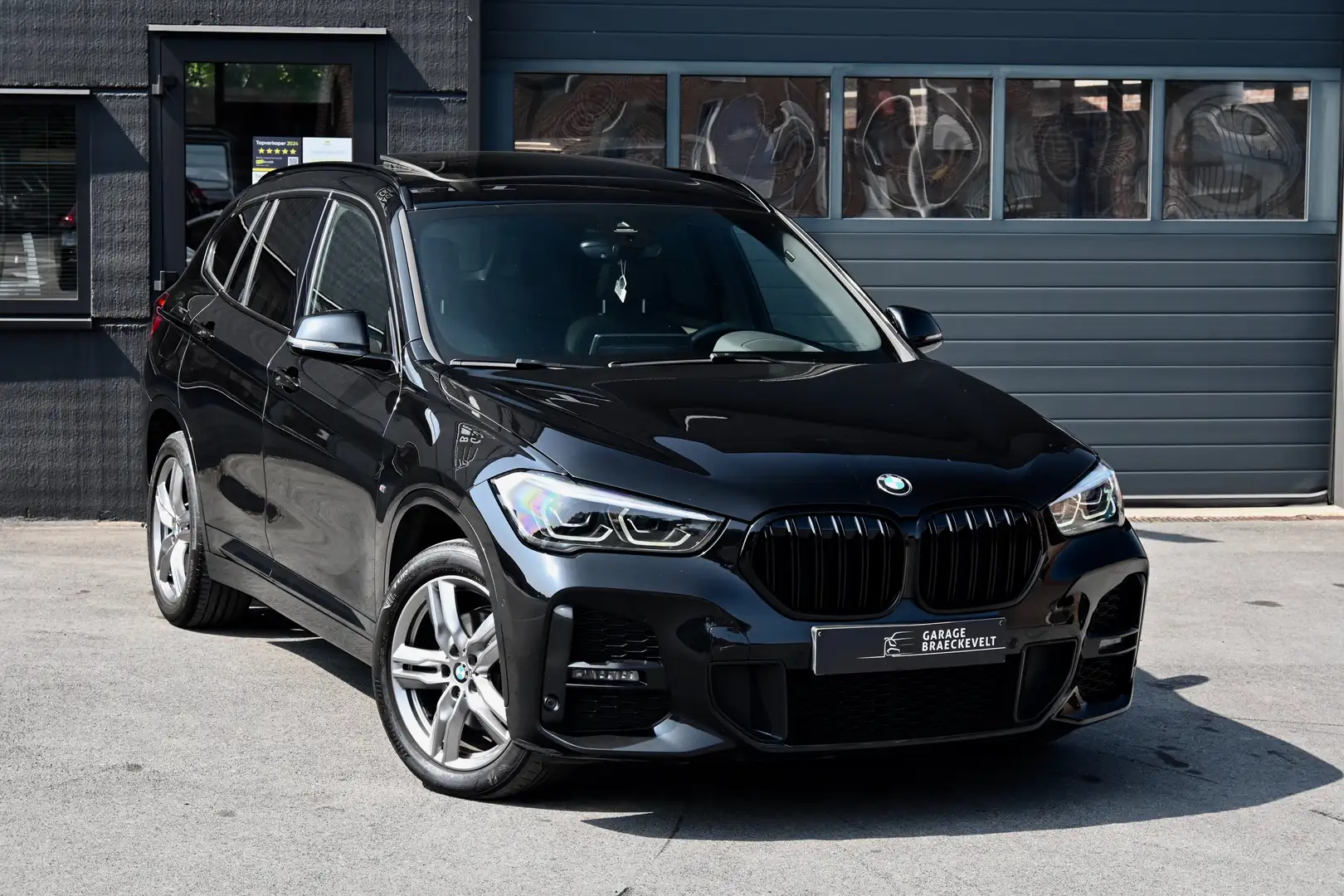 BMW X1 1.8iA Mpack Facelift - Panodak - Camera -HUD - LED Noir - 2
