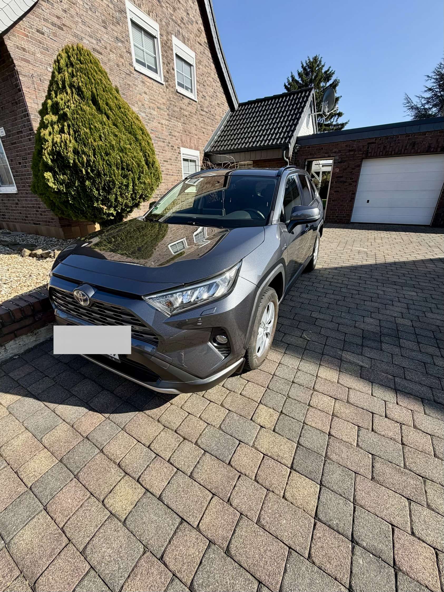 Second hand Toyota Rav4 2.5