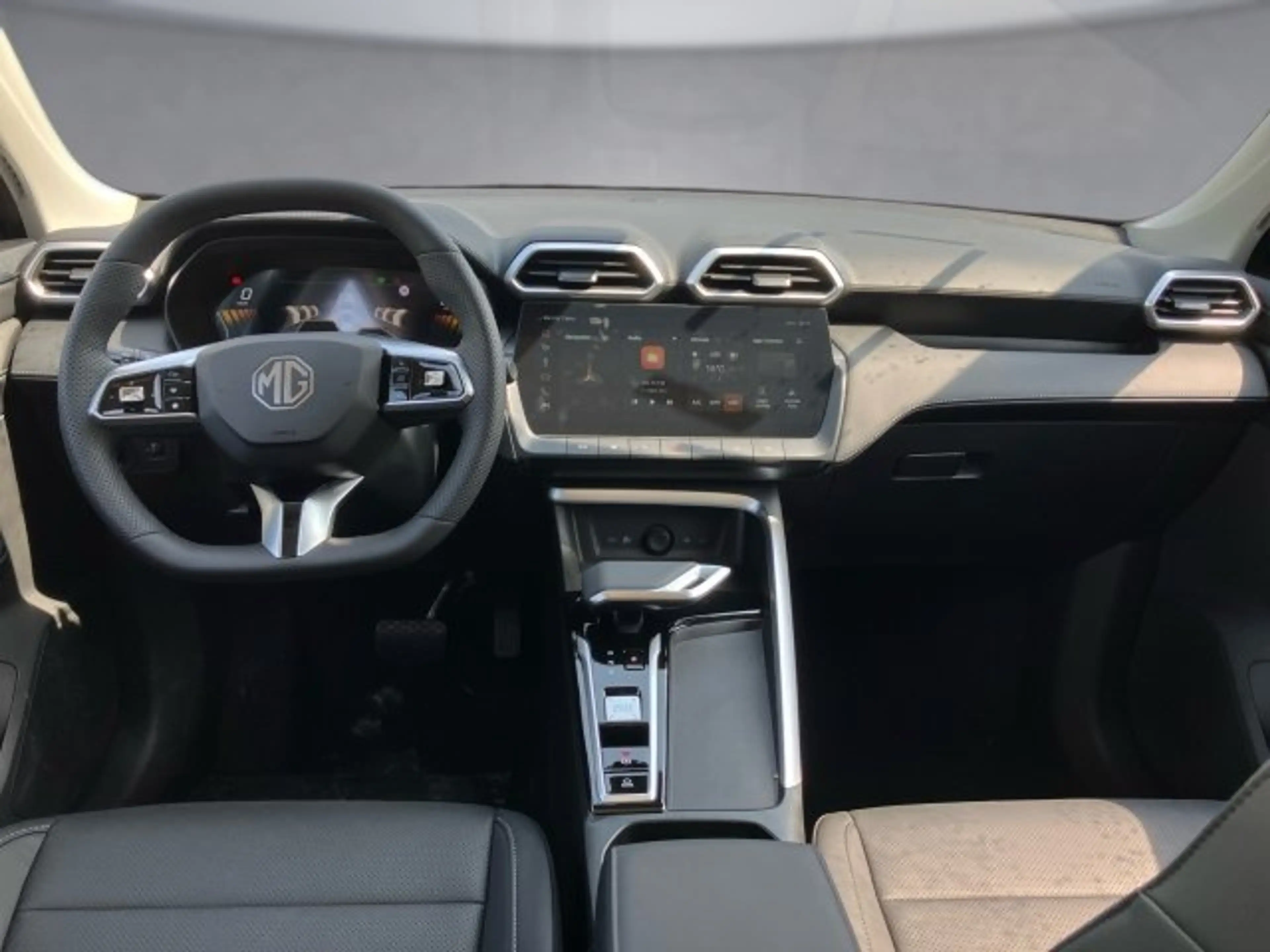 MG ZS HEV Luxury MY26 — photo 9