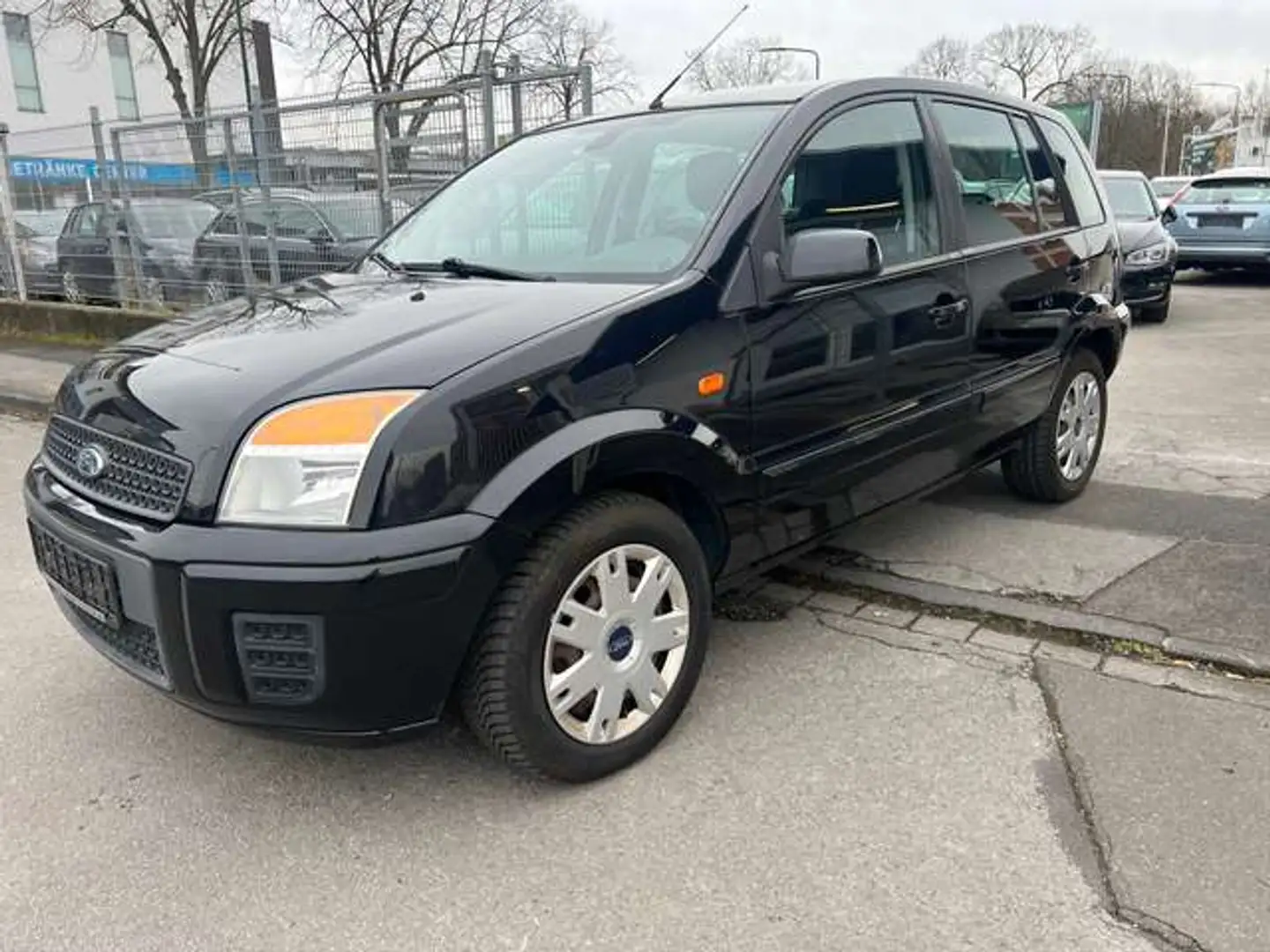 Ford Fusion Style Schwarz - 2