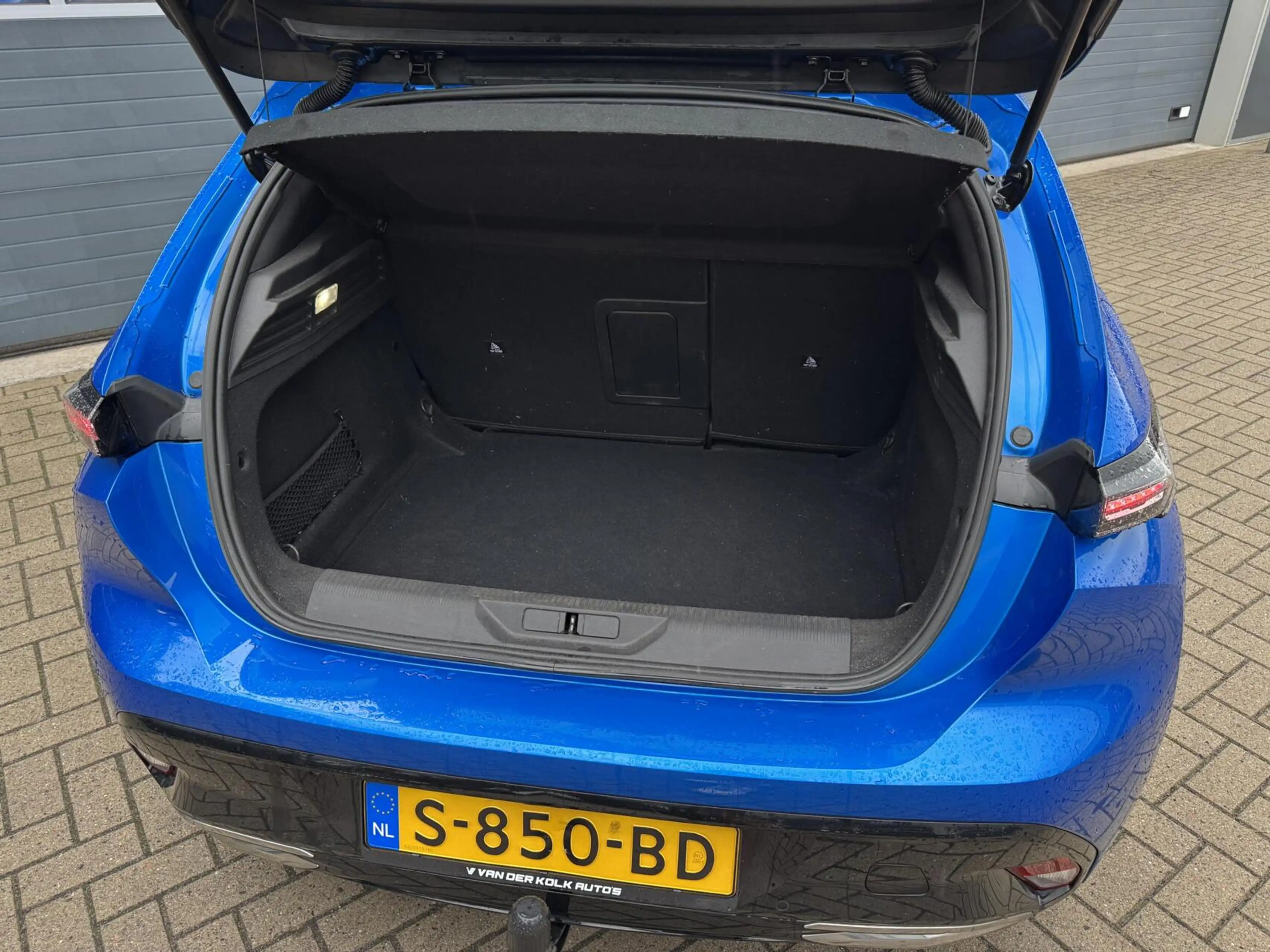 Peugeot 308 1.2 PureTech Allure — photo 7