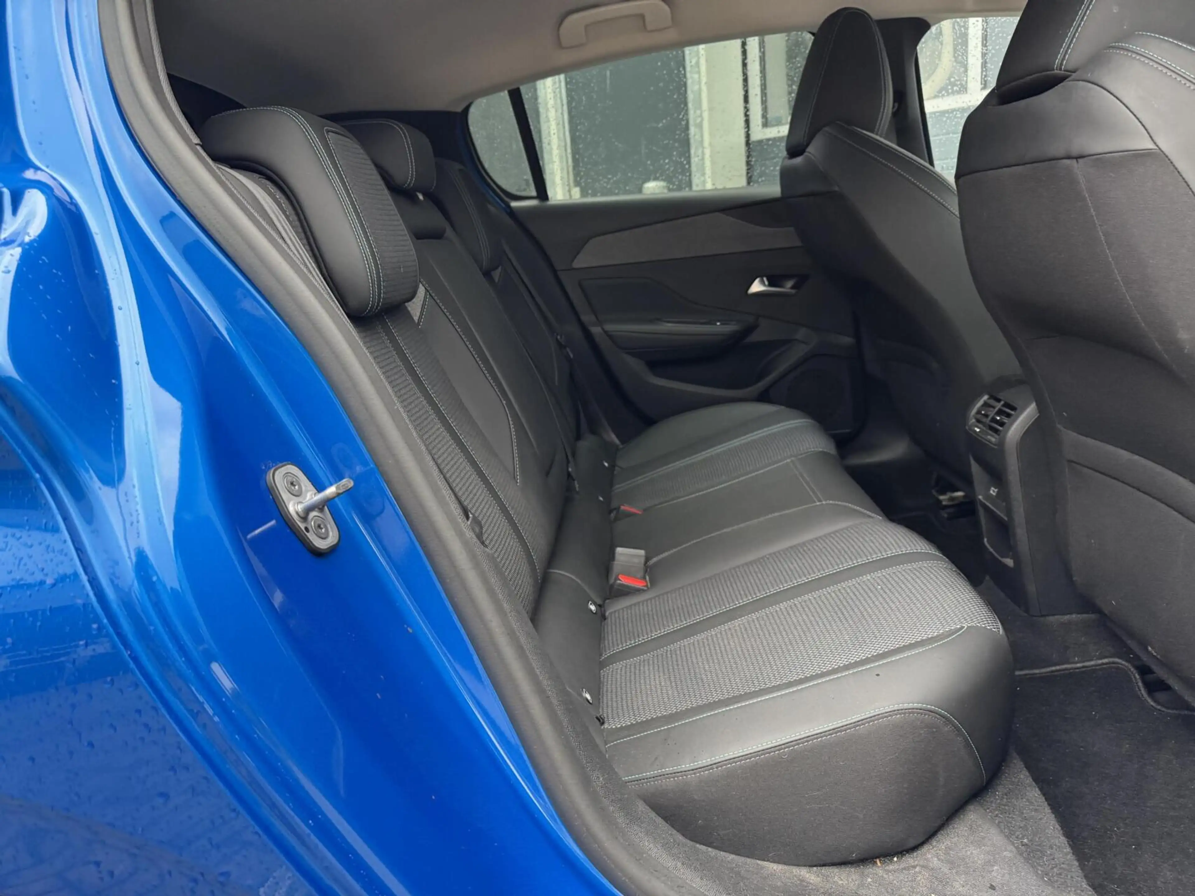 Peugeot 308 1.2 PureTech Allure — photo 20