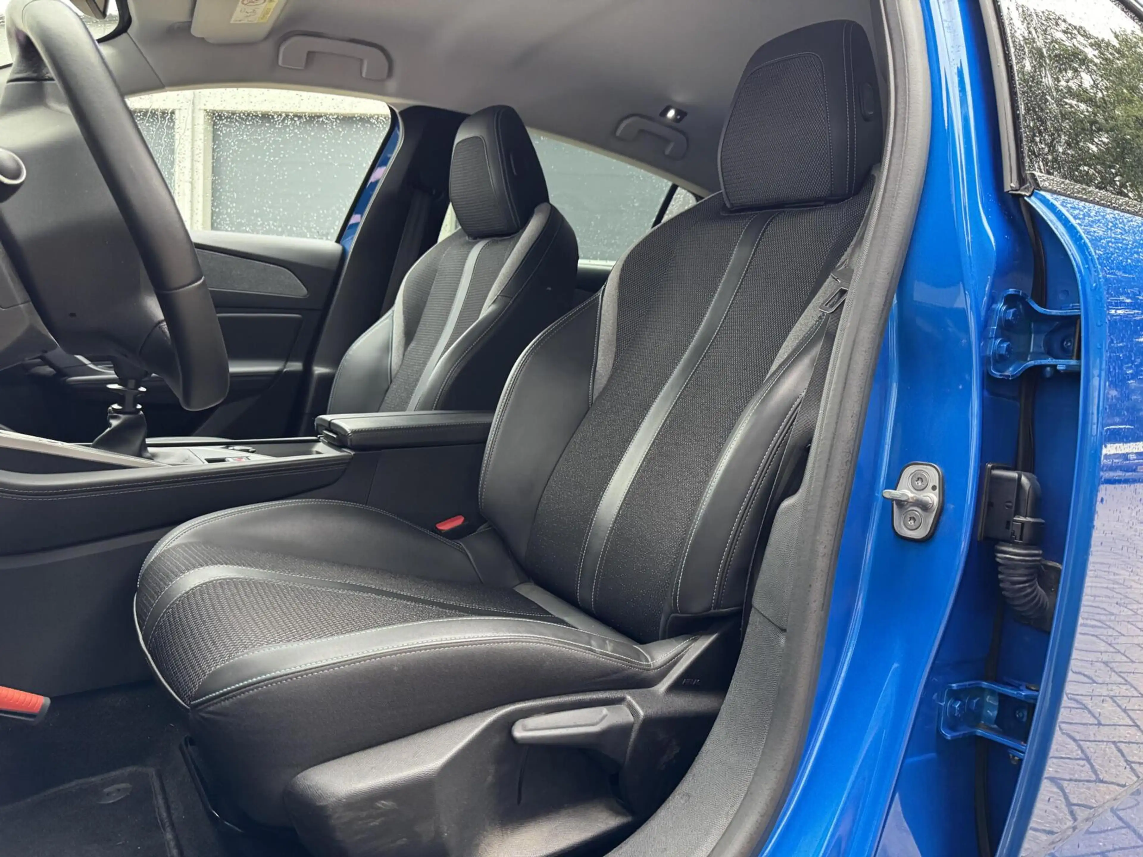 Peugeot 308 1.2 PureTech Allure — photo 5