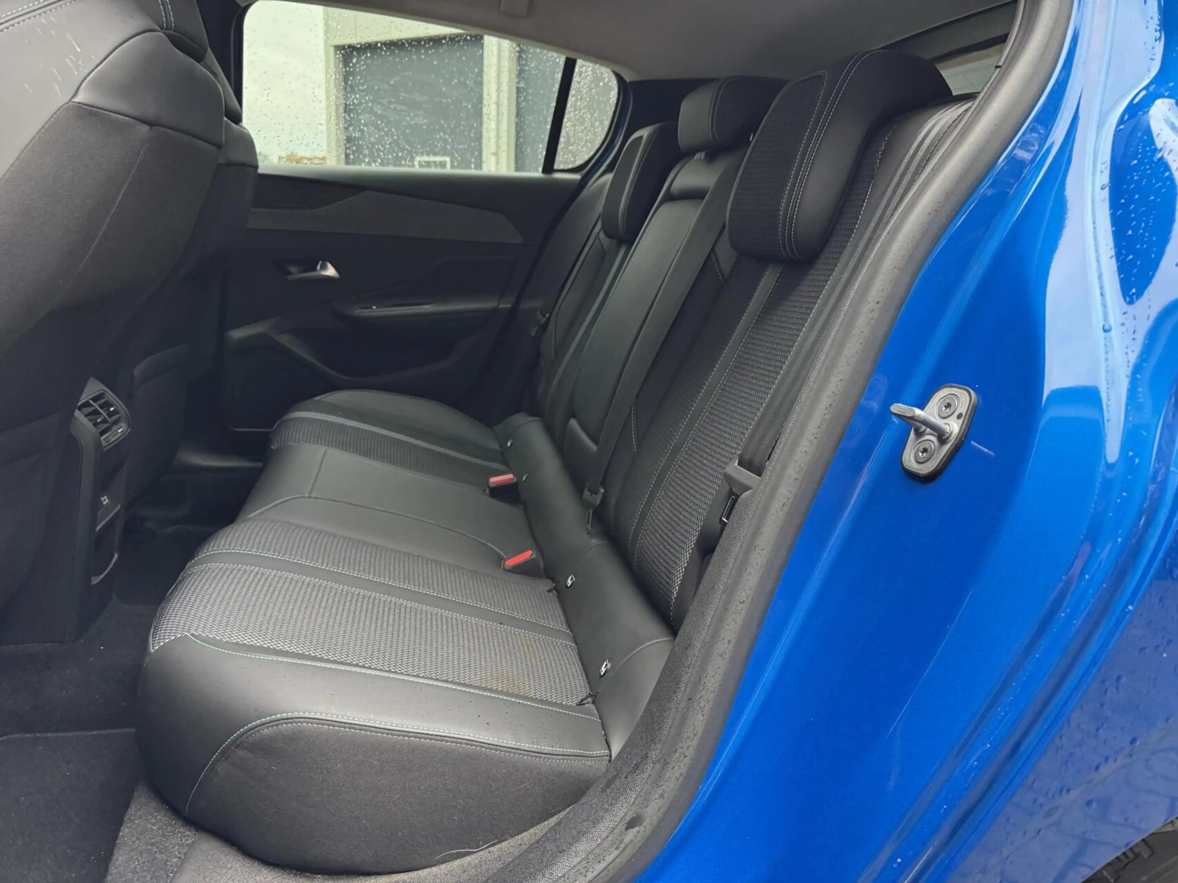 Peugeot 308 1.2 PureTech Allure — photo 6