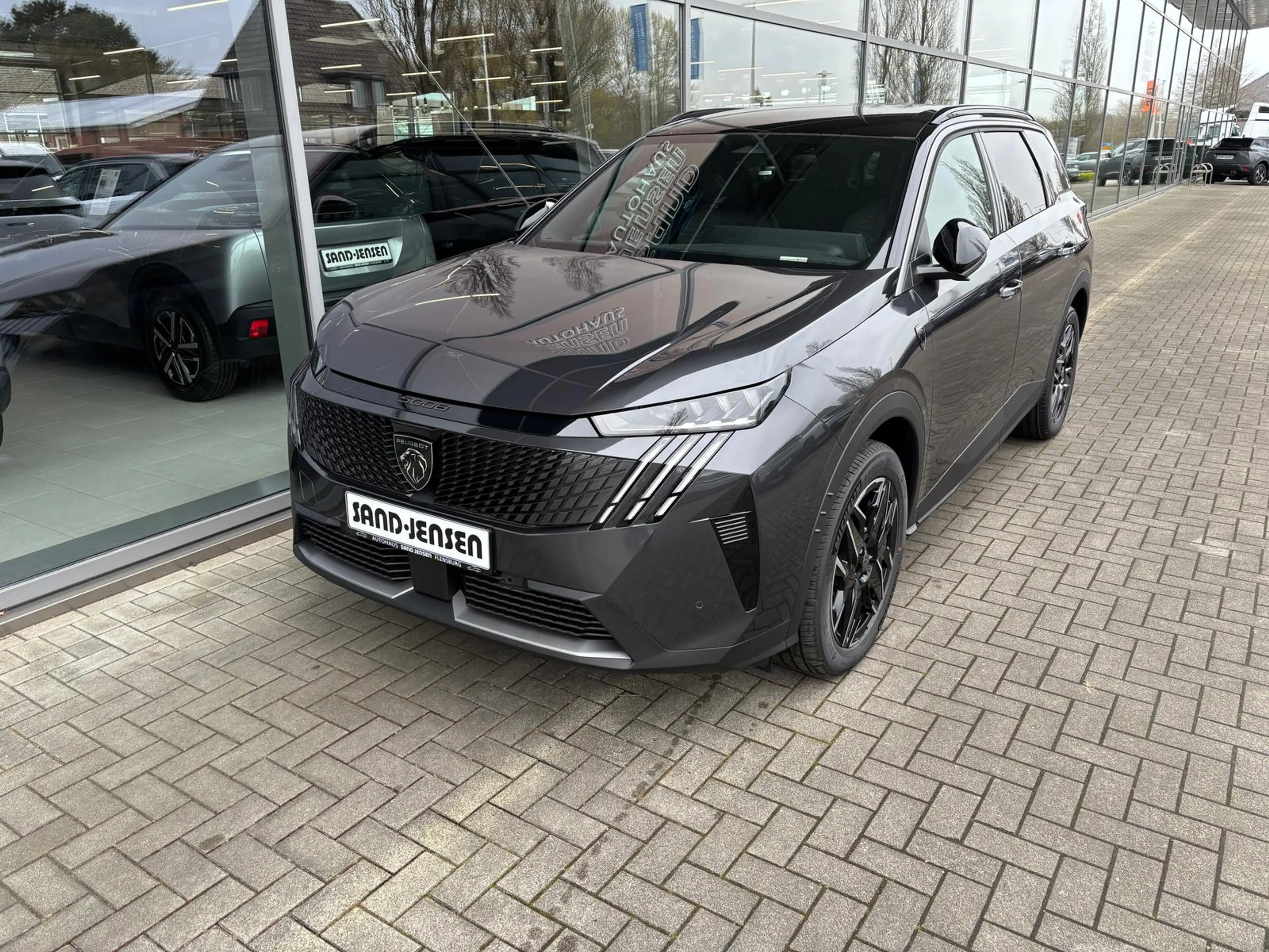 Peugeot 5008 GT Exclus.145 MHEV EAT 7-Sitz AHK Navi  360