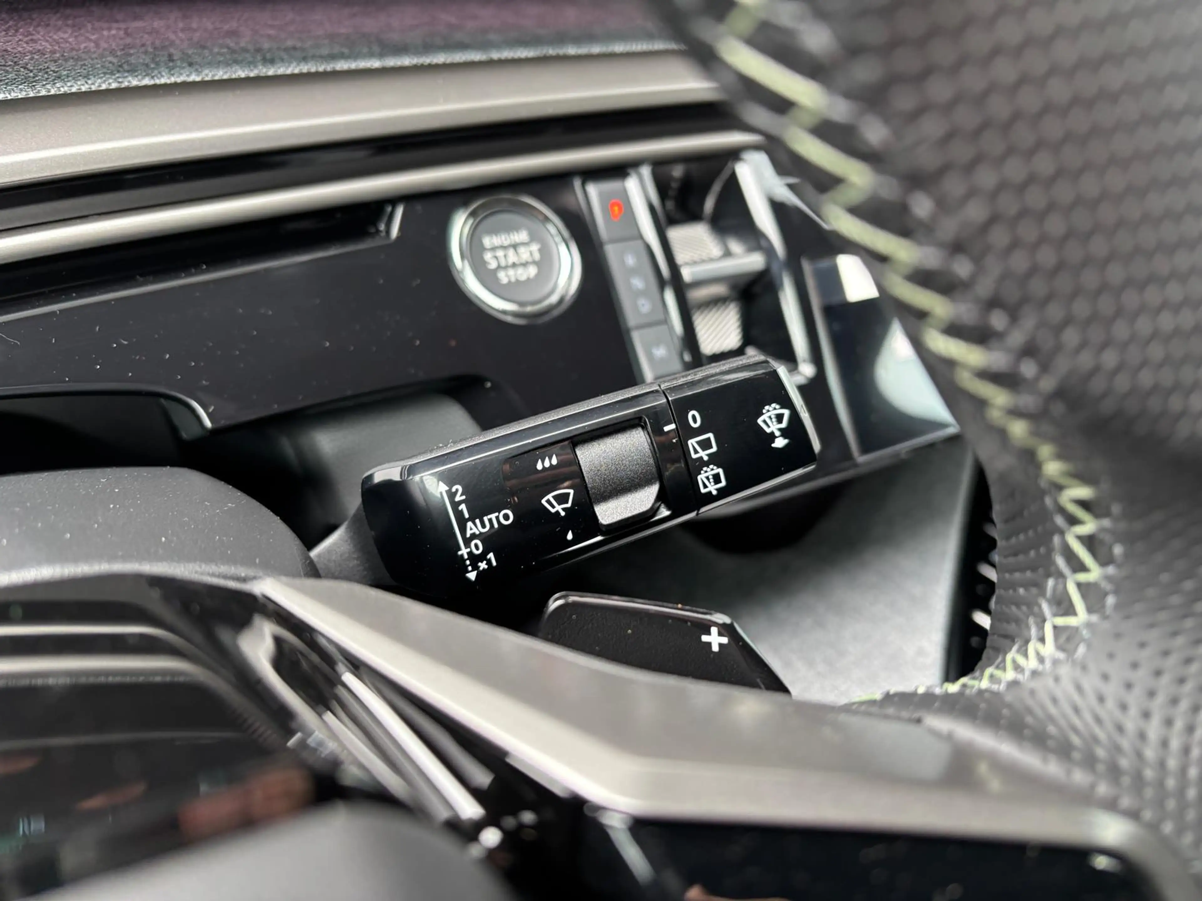 Peugeot 5008 GT Exclus.145 MHEV EAT 7-Sitz AHK Navi  360 — photo 19