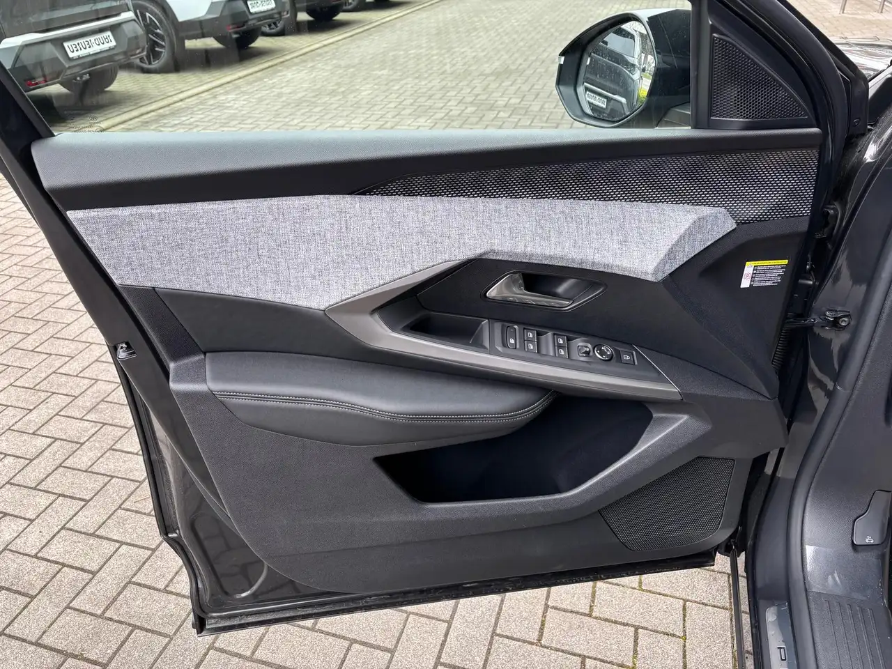 Peugeot 5008 GT Exclus.145 MHEV EAT 7-Sitz AHK Navi 360, миниатюра 15
