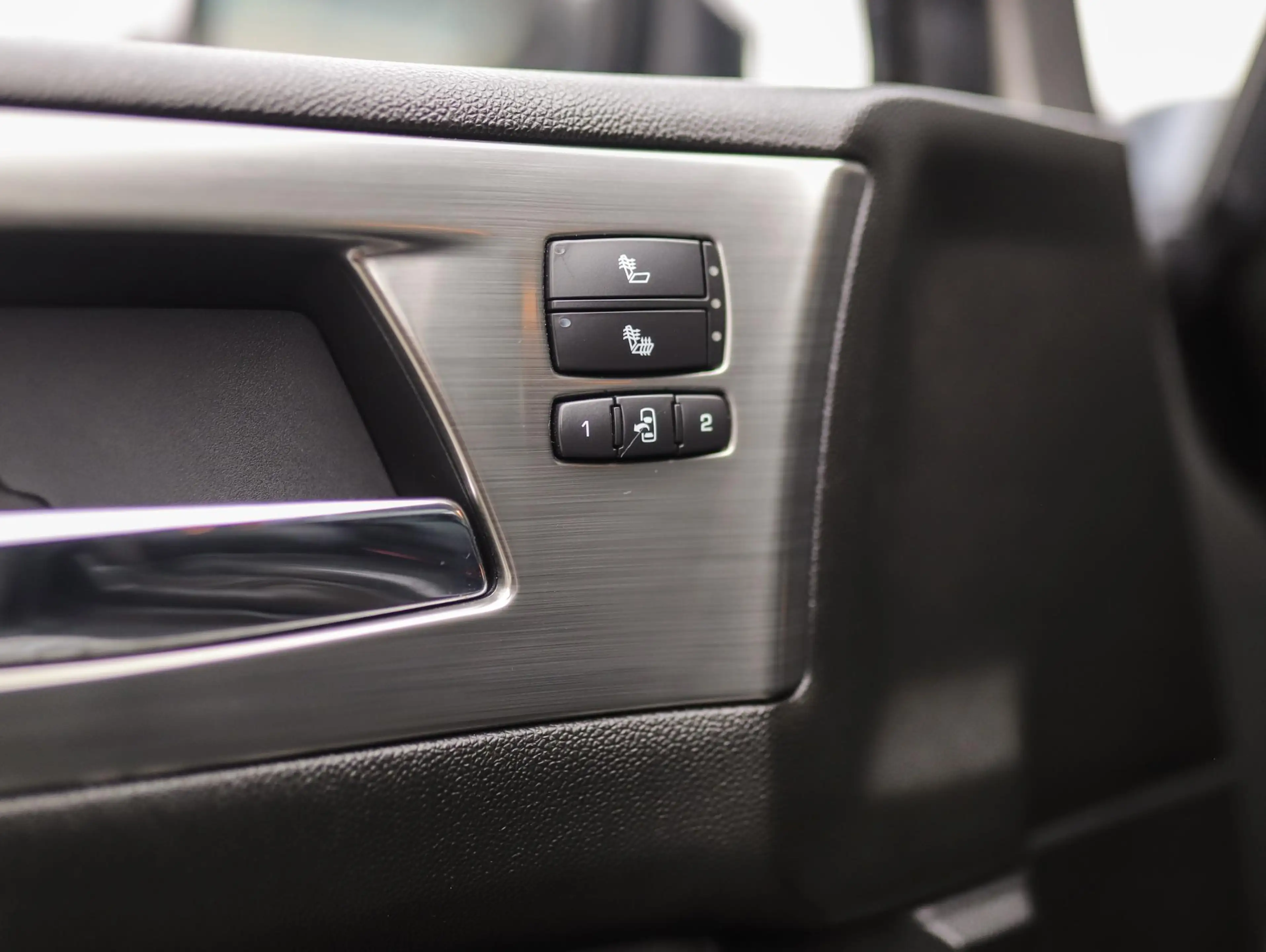 HUMMER H2 6.2 V8 SUT Luxury Limited | Pano | Bose | Camera | — photo 38