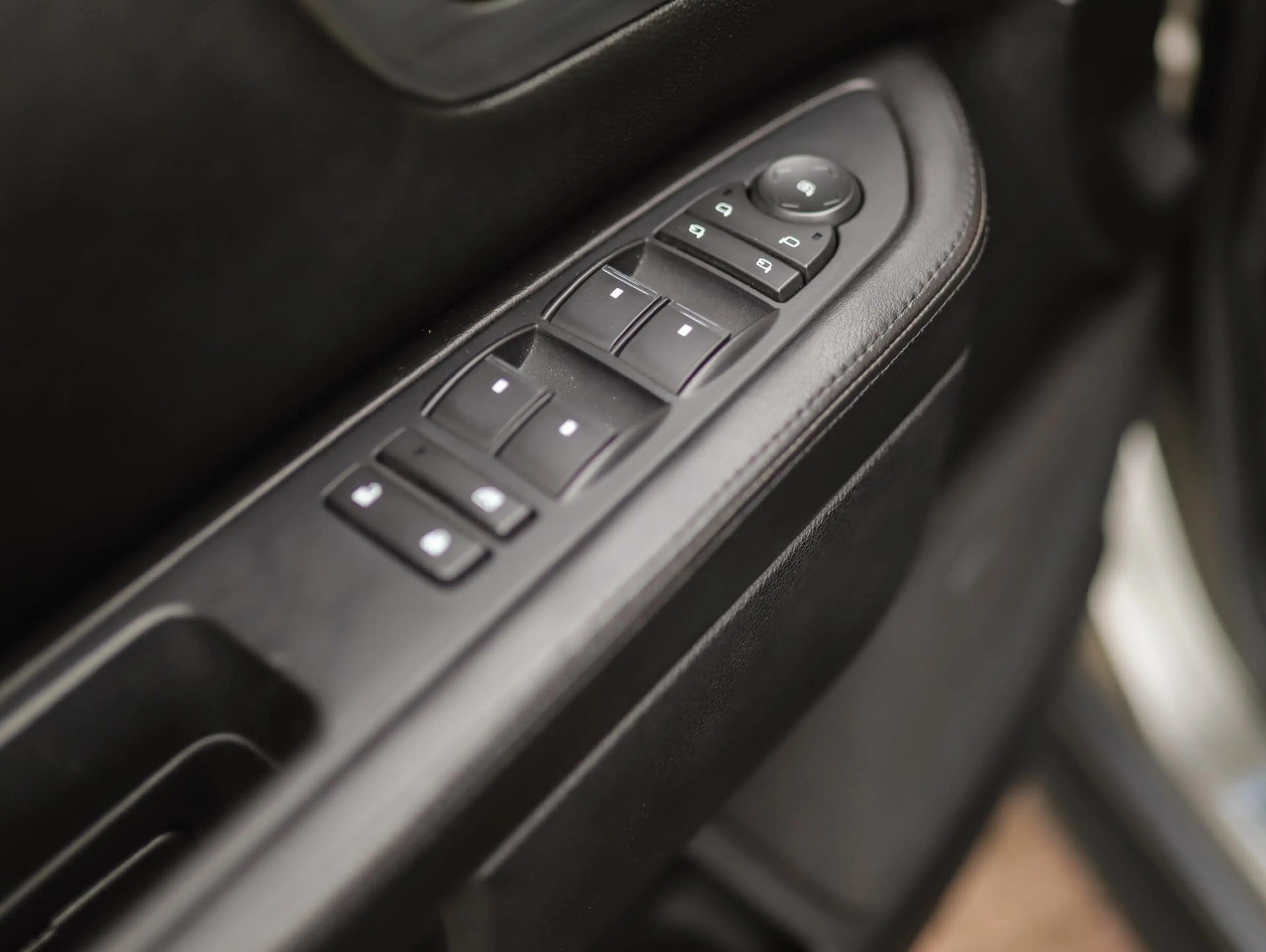 HUMMER H2 6.2 V8 SUT Luxury Limited | Pano | Bose | Camera | — photo 39
