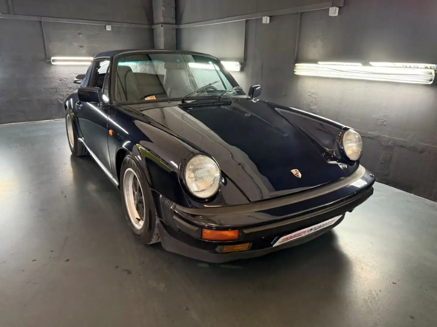 Porsche 911 3.2 SC Blauw - 1