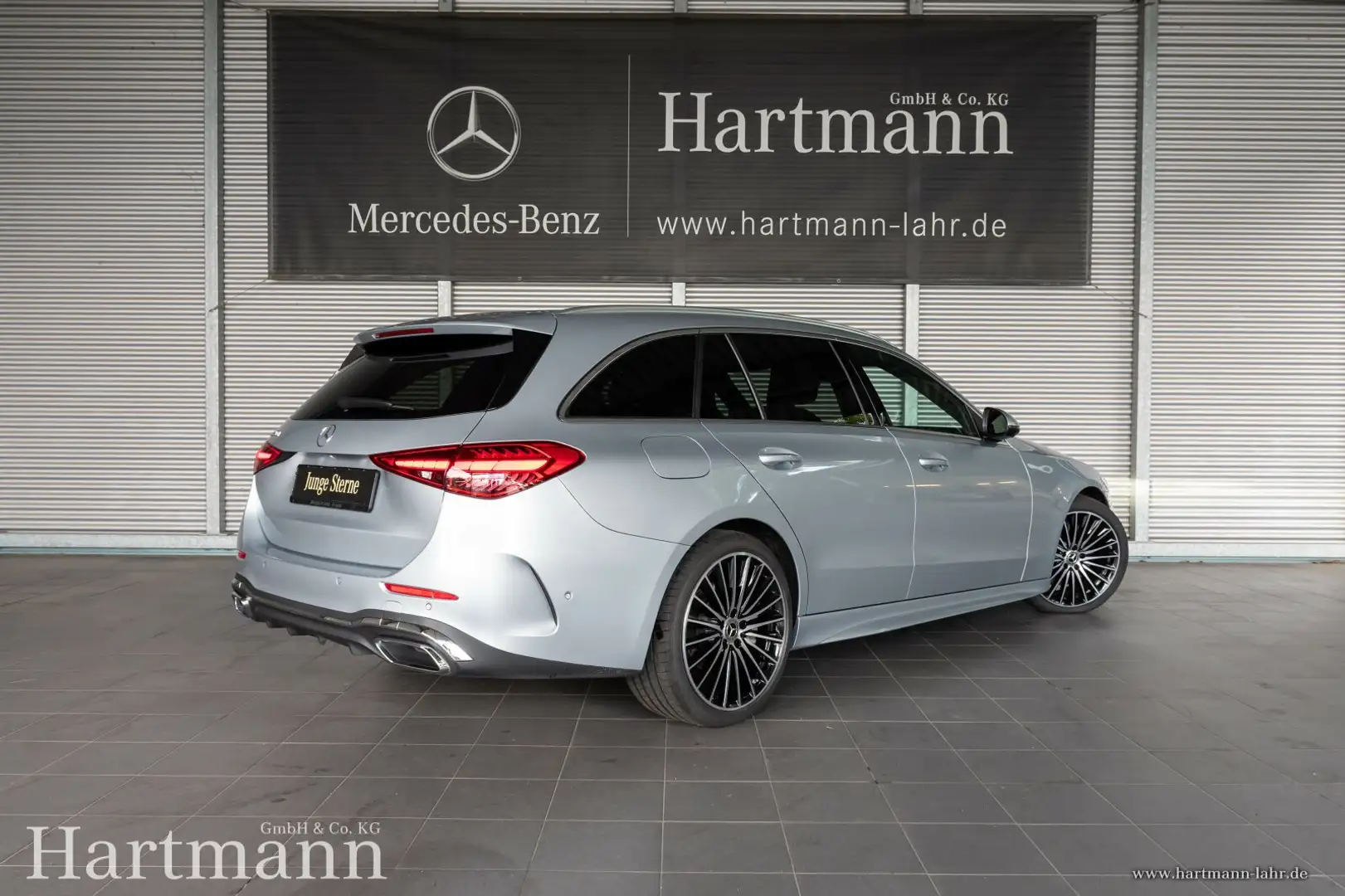 Mercedes-Benz C 300 C 300 d T AMG Panorama Fahrassistenz Digital AHK Silber - 2