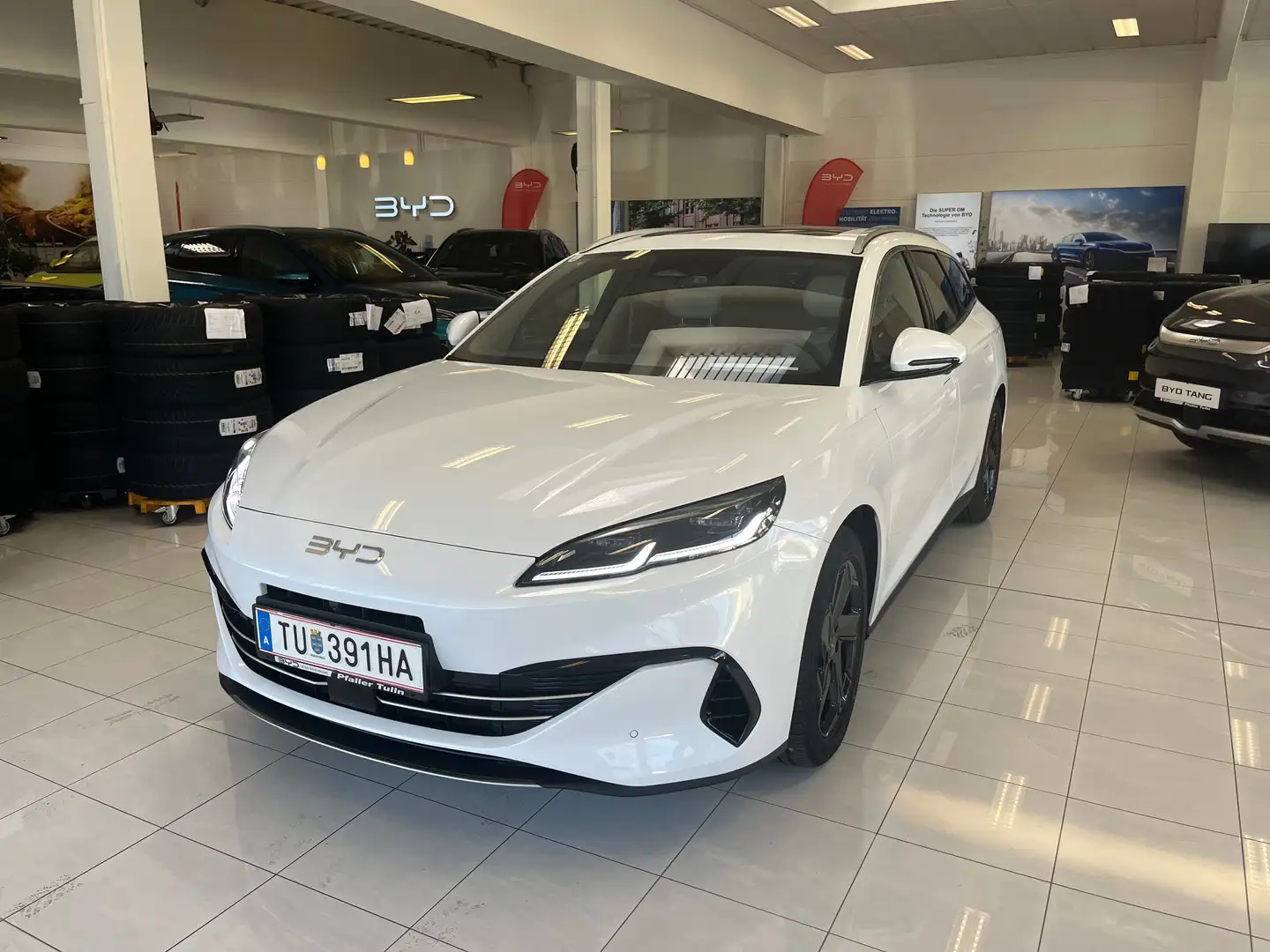 BYD Seal 6 Seal 6 DM-i Touring PHEV 19kWh Comfort Österreich Paket Comfort Österreich Paket Weiß - 1
