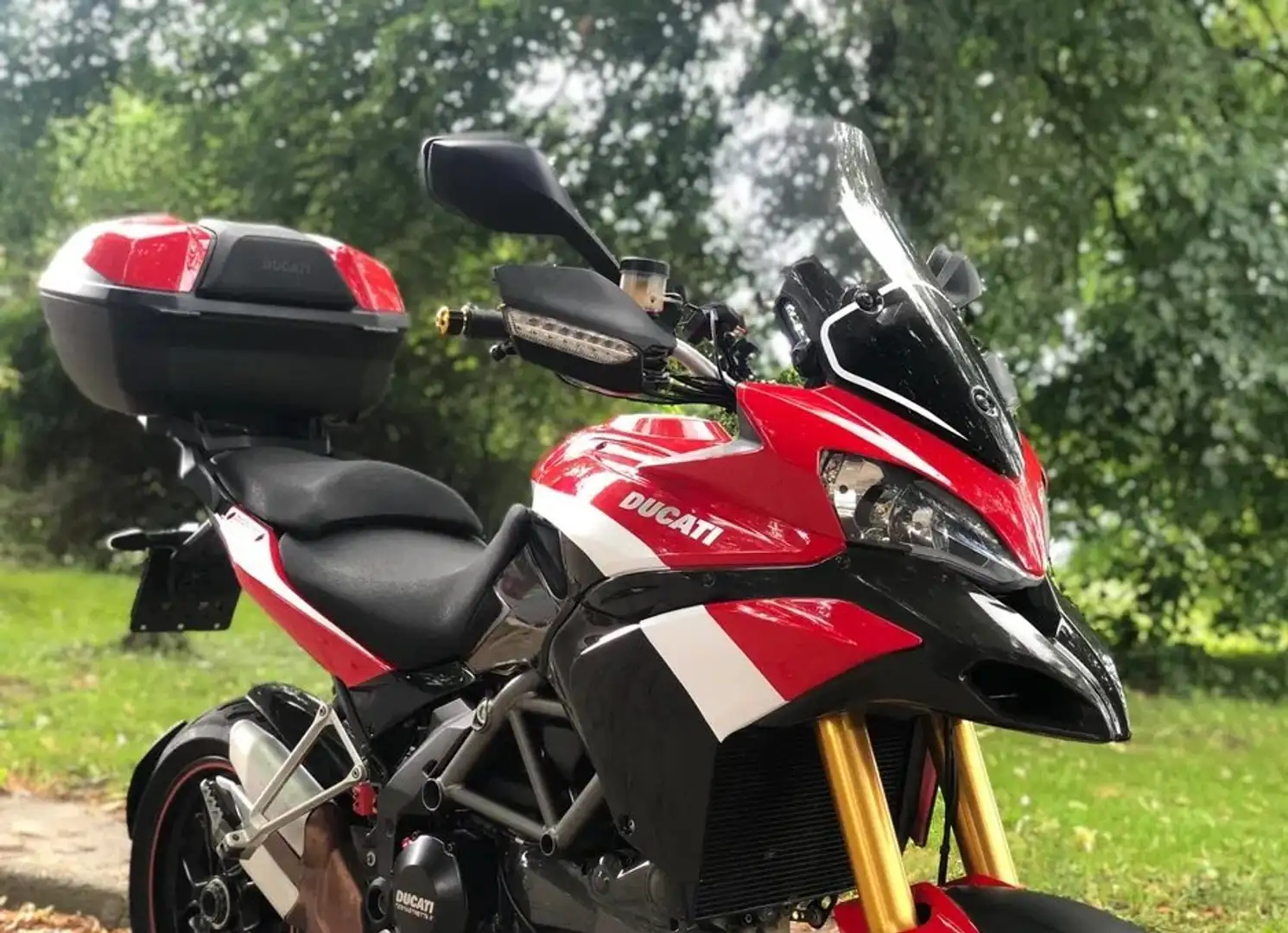 Ducati Multistrada 1200 Червоний - 1