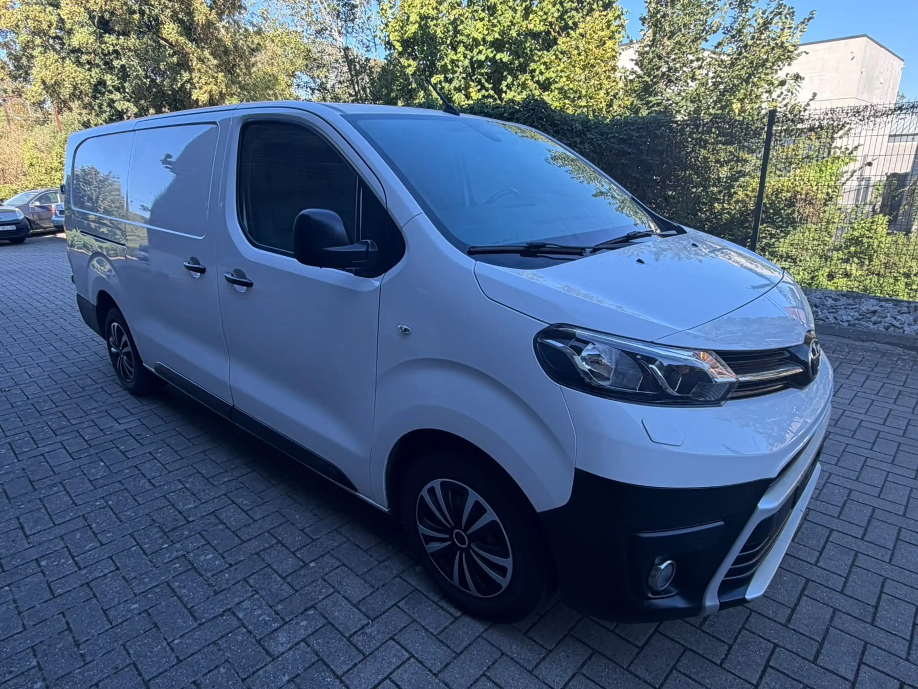 Toyota Proace Proace 2.0 D-4D Long Active GARANTIE 12 Mois — photo 3