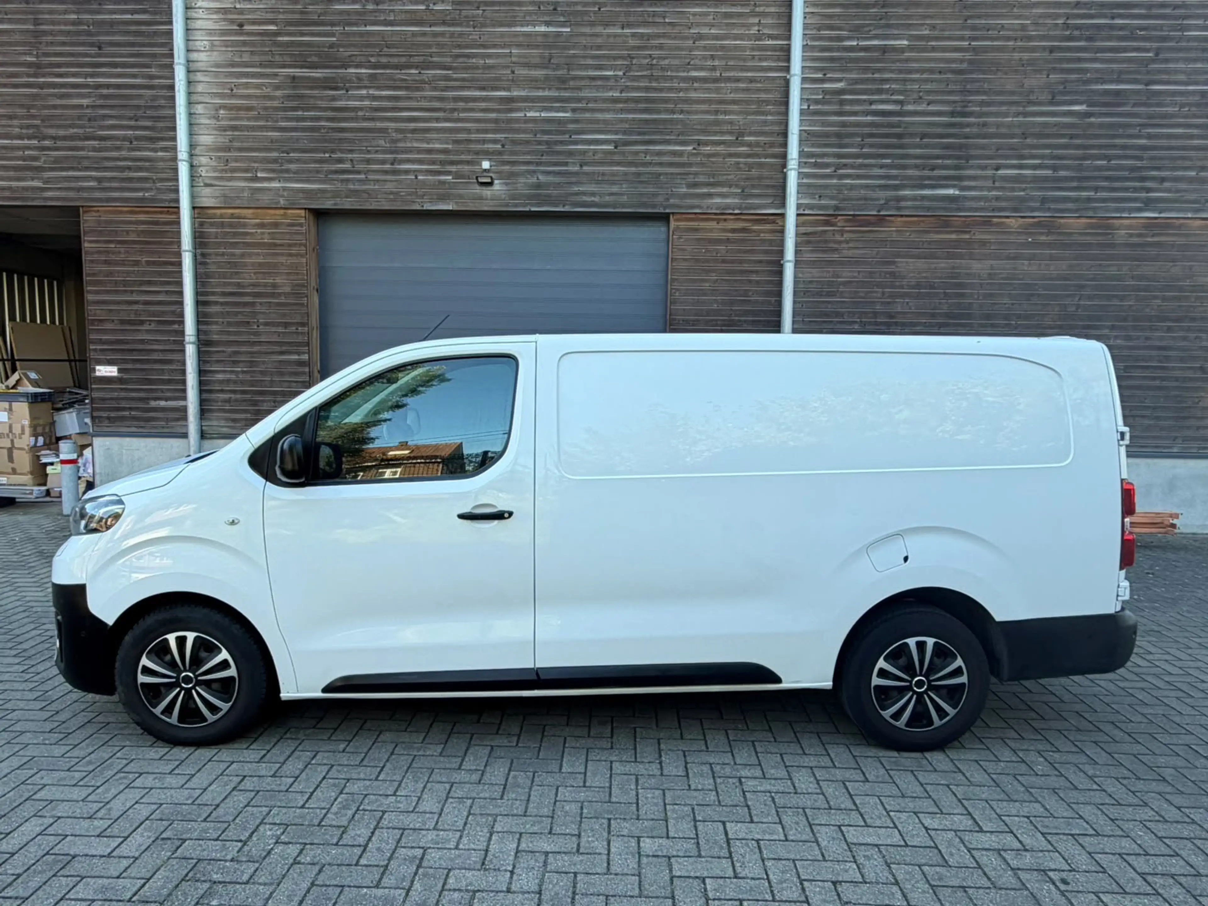 Toyota Proace Proace 2.0 D-4D Long Active GARANTIE 12 Mois — photo 4