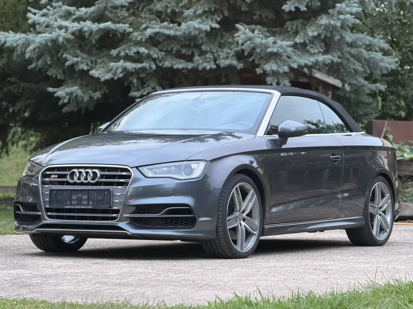 Audi S3 Cabriolet 2,0 TFSI quattro S-tronic Grau - 2