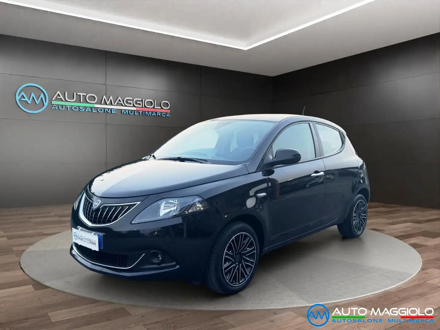 Lancia Ypsilon 1.0 Hybrid 5 porte Ecochic Gold PREZZO REALE Negro - 1