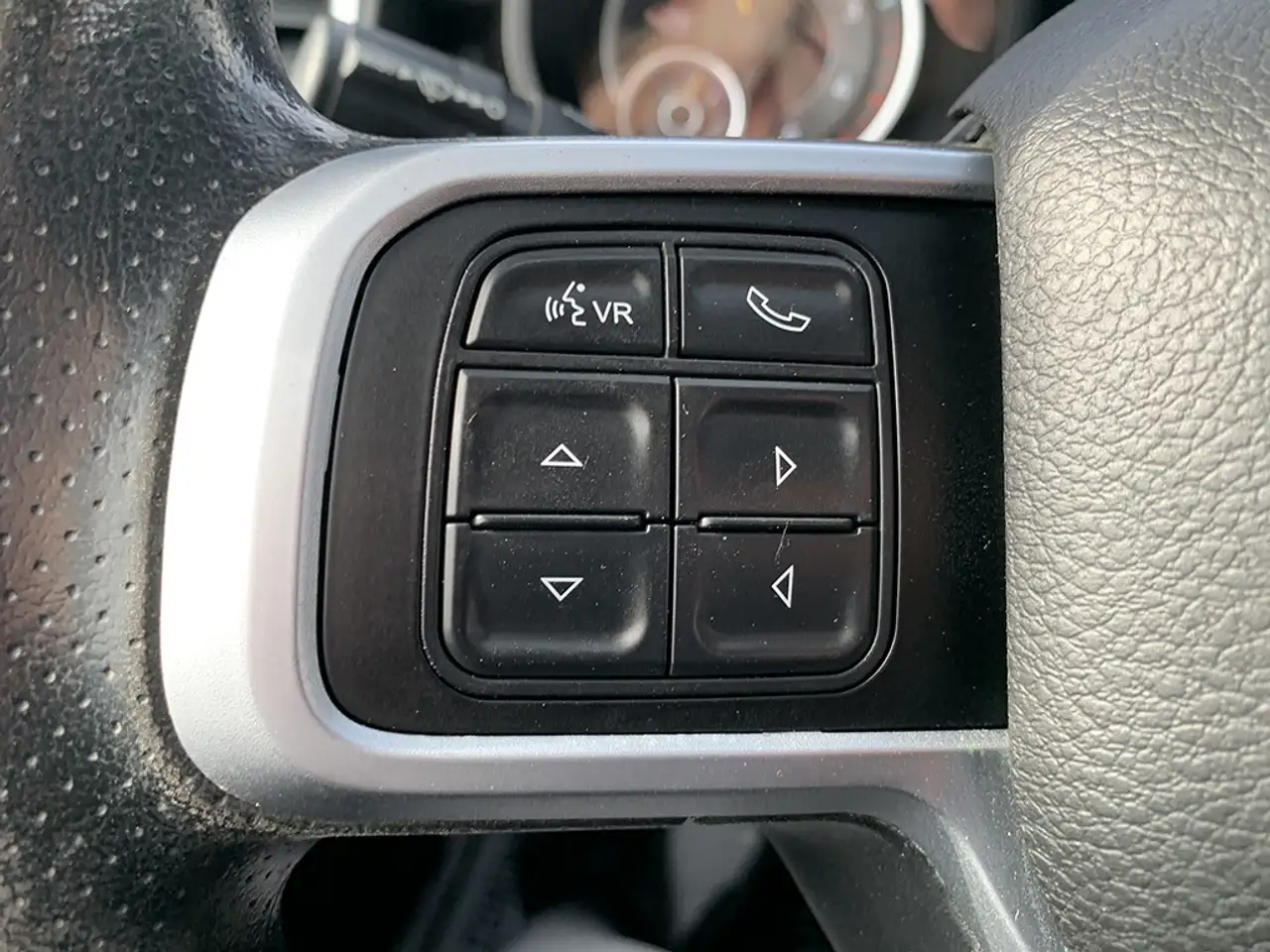 RAM 2500 снимка RAM 2500