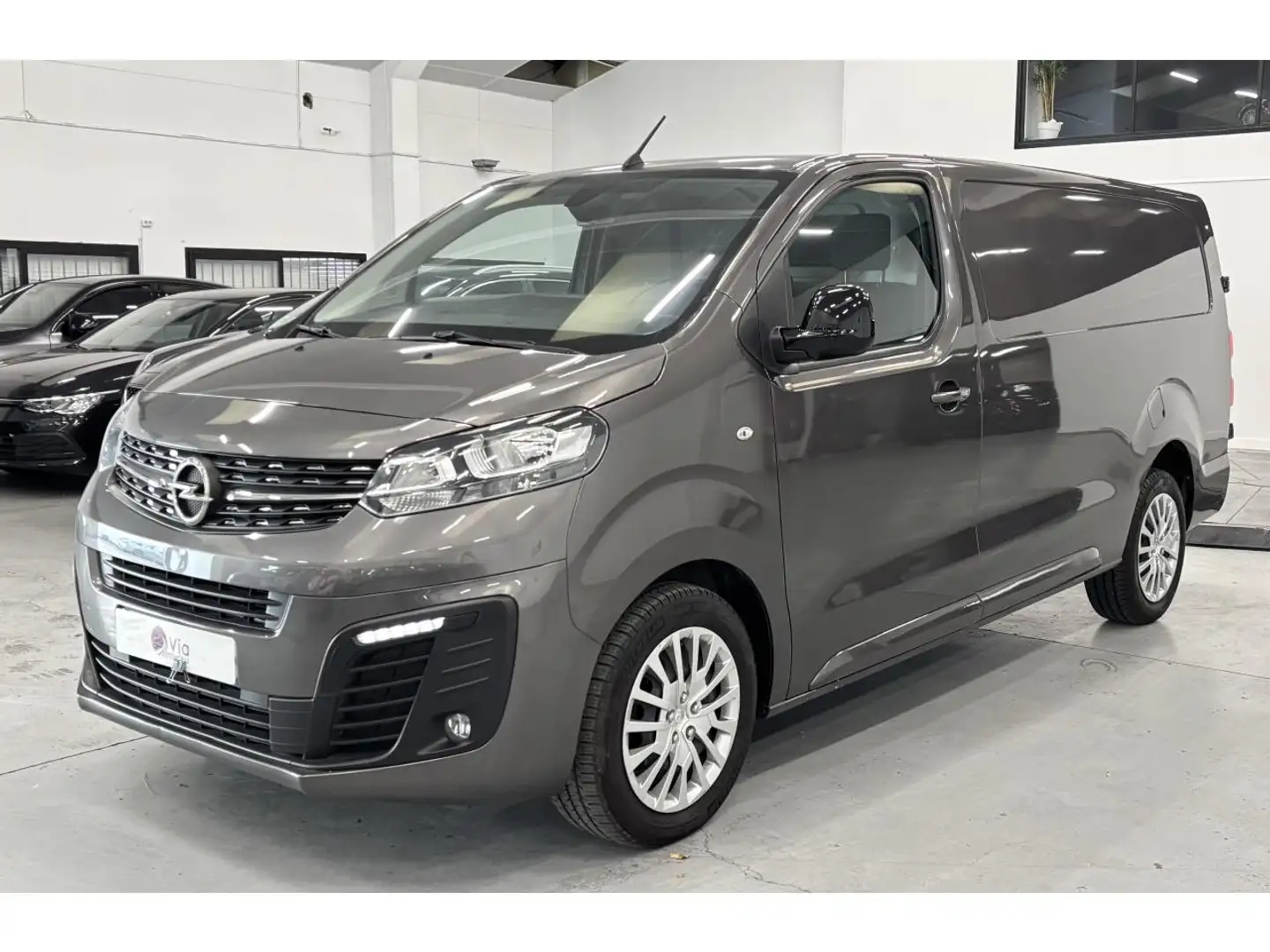 Opel Vivaro 2.0 BLUEHDI 145 FOURGON XL Gris - 1
