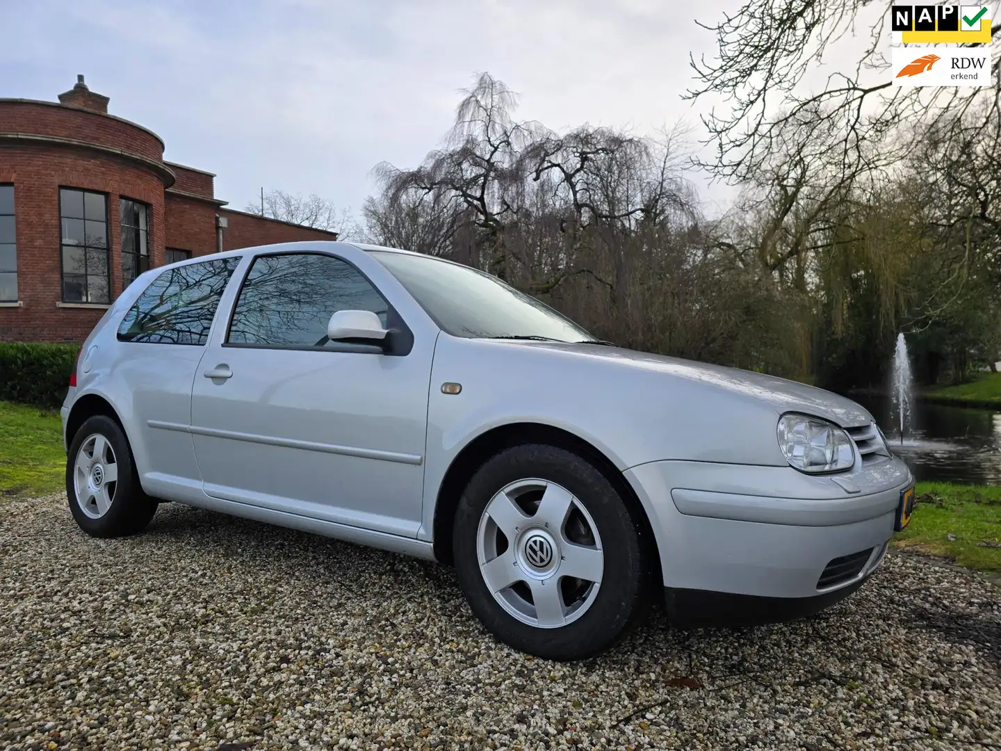 Volkswagen Golf 1.8-5V Highline LEDER DAKJE AUTOMAAT GTi Gri - 1