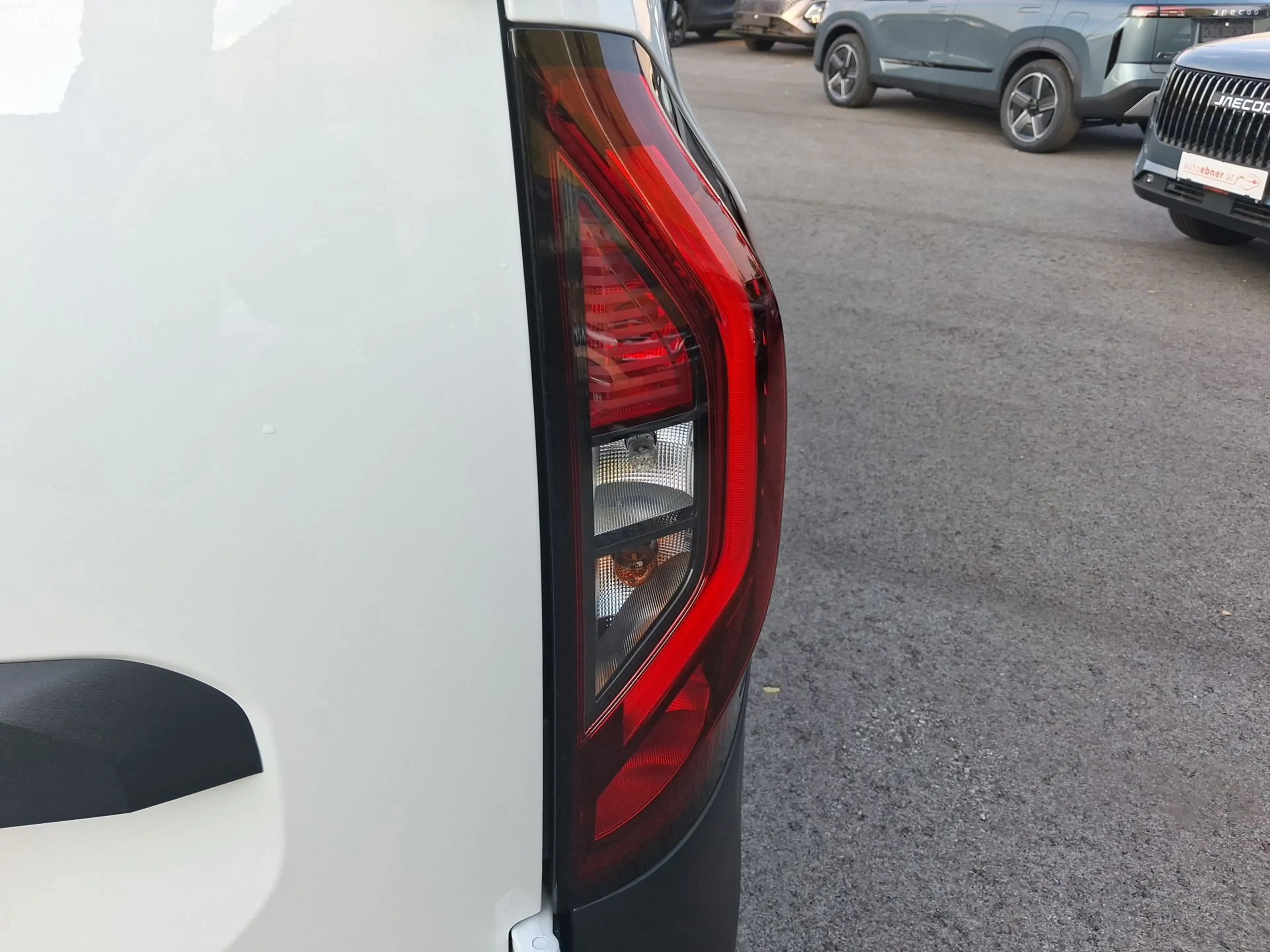 Renault Kangoo KANGOO VAN dCi 95 L2 MAXI (MY26) — photo 13