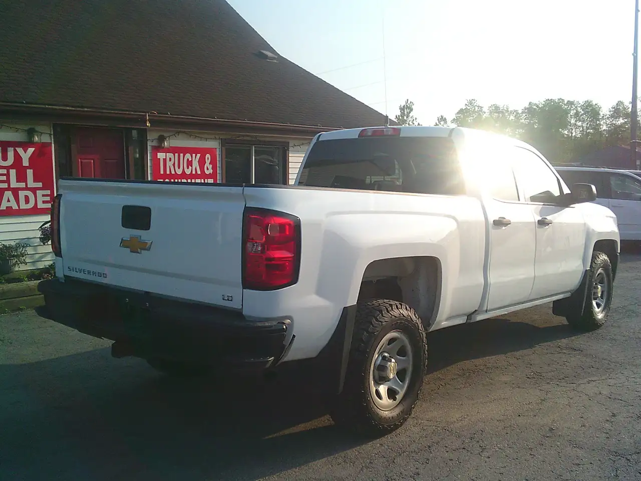 Chevrolet Silverado 1500 photo Chevrolet Silverado 1500