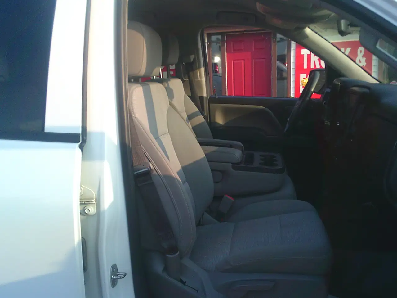Chevrolet Silverado 1500 photo Chevrolet Silverado 1500