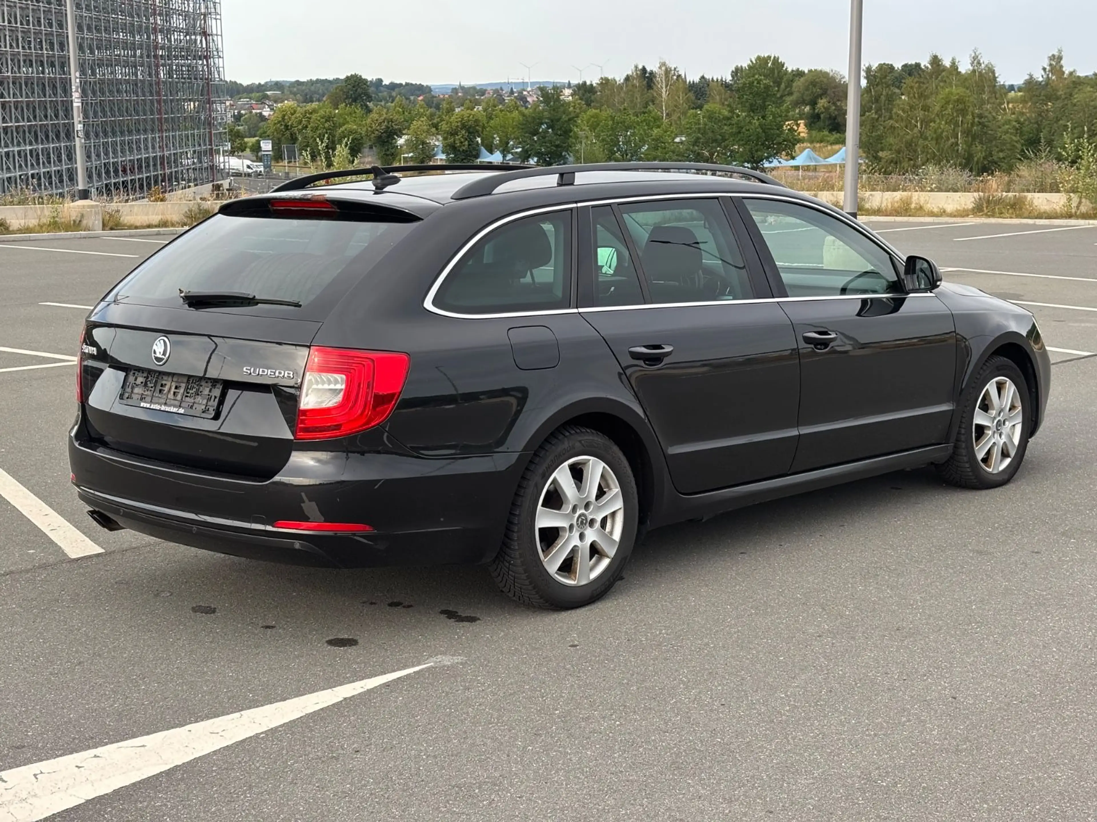 Skoda Superb 2.0 TDI DSG Combi Exclusive — photo 10