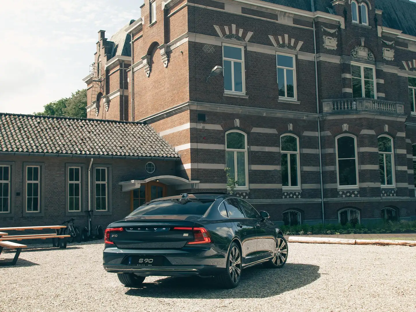 Volvo S90 T8 Aut. AWD Ultimate Bright | Massage | Luchtverin Blauw - 2