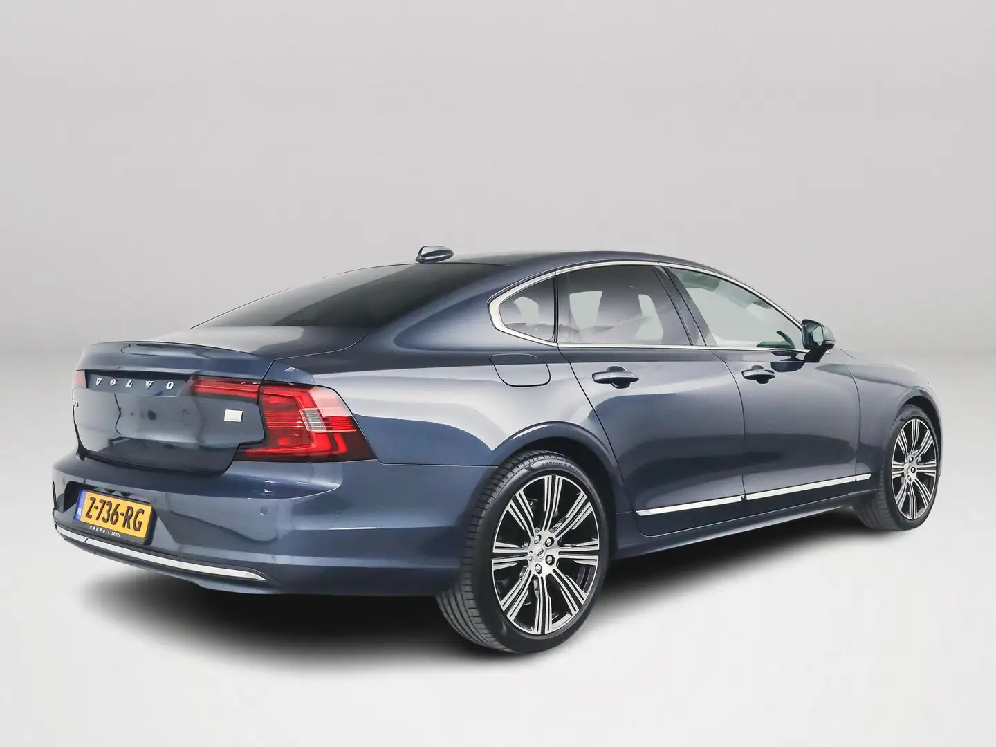 Volvo S90 T8 Aut. AWD Ultimate Bright | Massage | Luchtverin Blauw - 2
