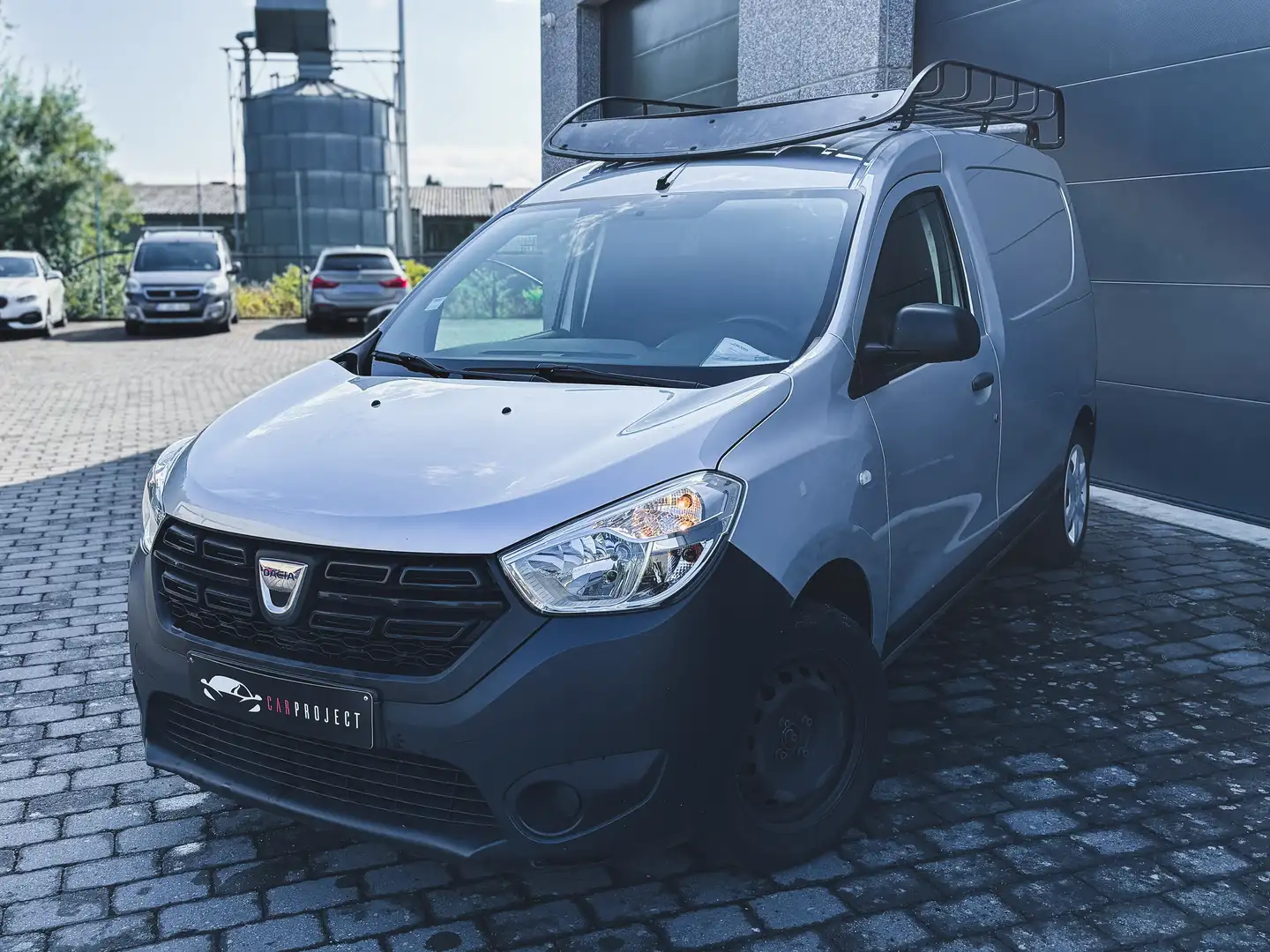 Dacia Dokker 1.6i Work Edition S, Climatisation, Bluetooth Gris - 1