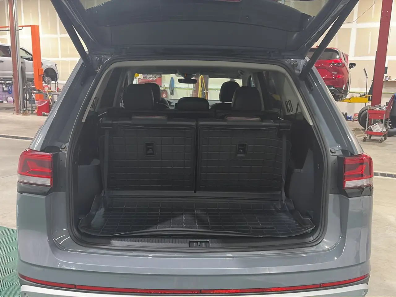 Volkswagen Atlas снимка Volkswagen Atlas