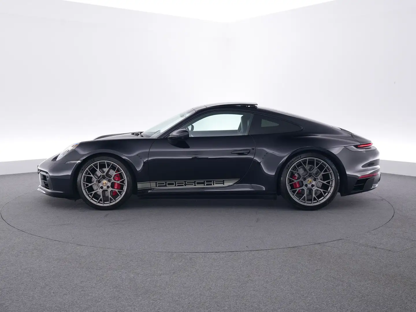Porsche 992 Carrera 4S Zwart - 2