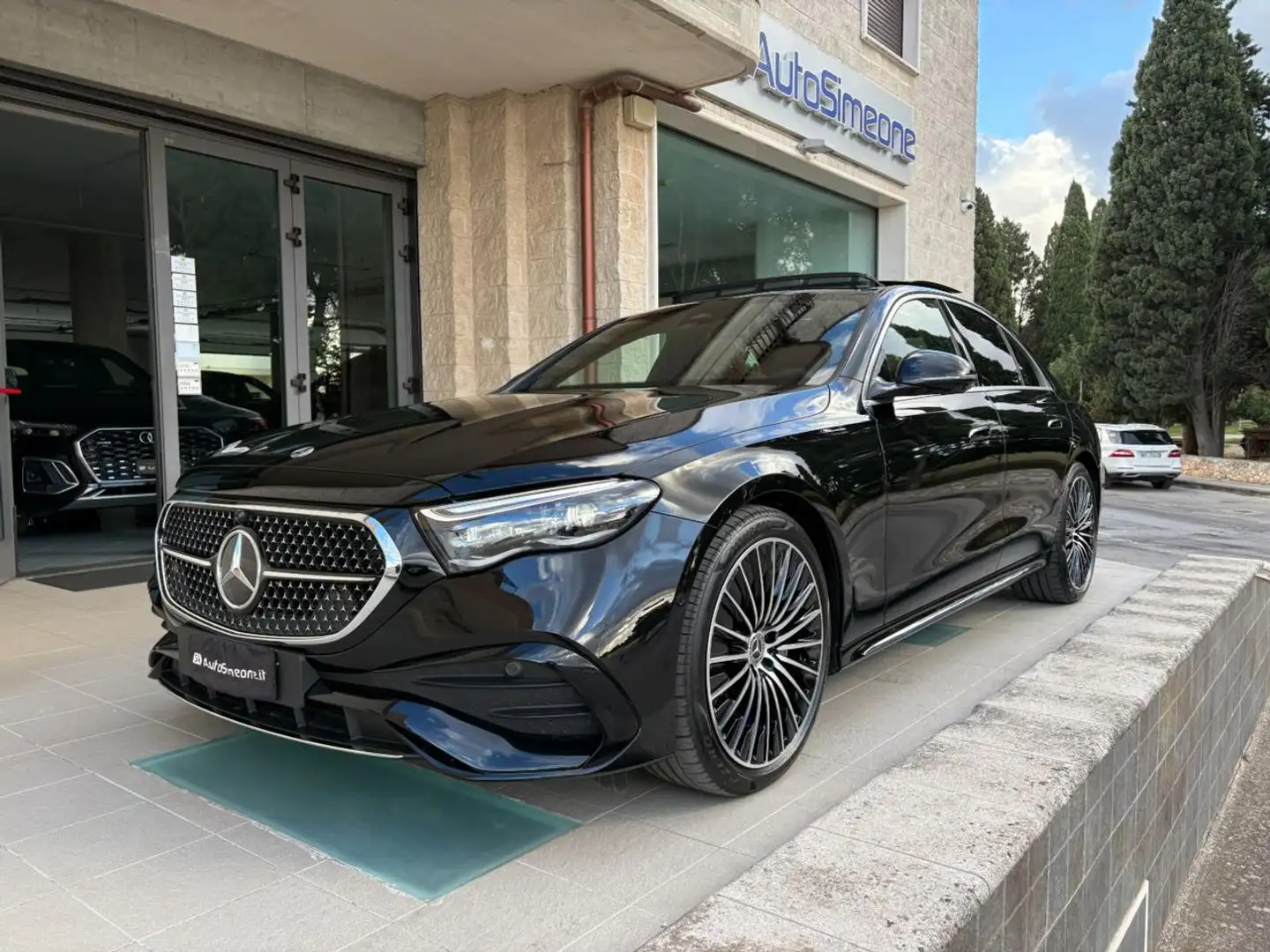 Mercedes-Benz E 220 d Mild hybrid 4Matic AMG Line Premium Plus TETTO. Noir - 1